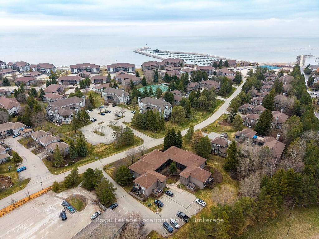 330 Mariners Way photo 30