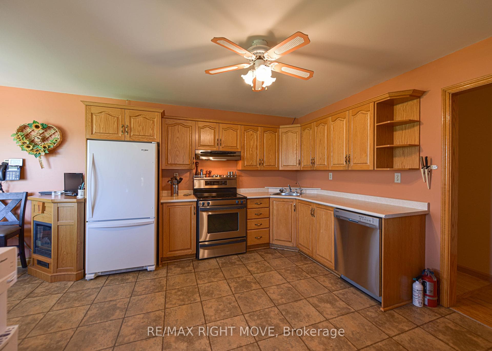 Main level Kitchen