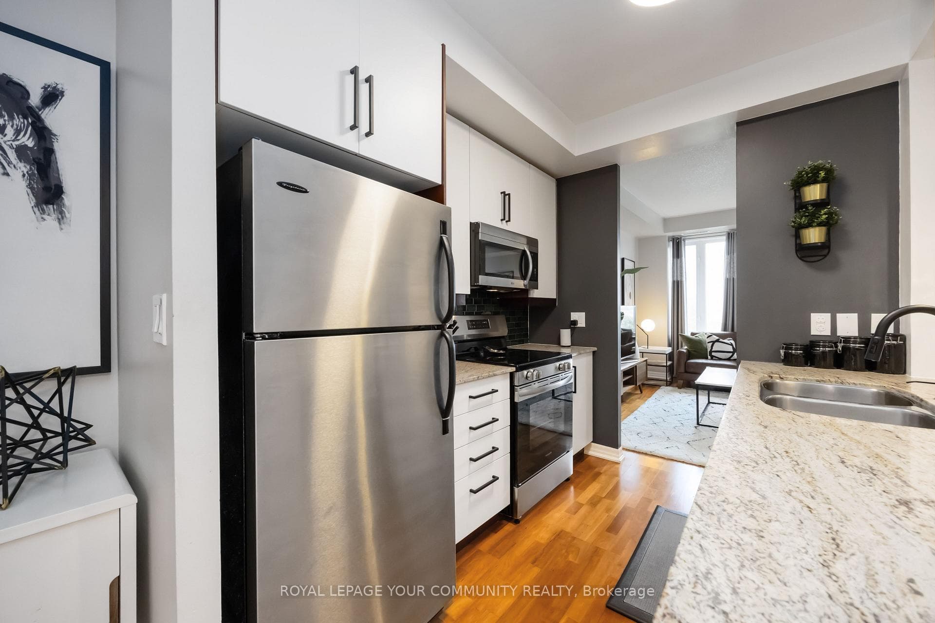 245 Dalesford Road Unit 416 photo 9
