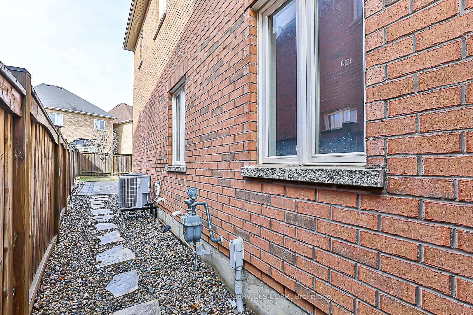 26 Dame Gruev Drive photo 40