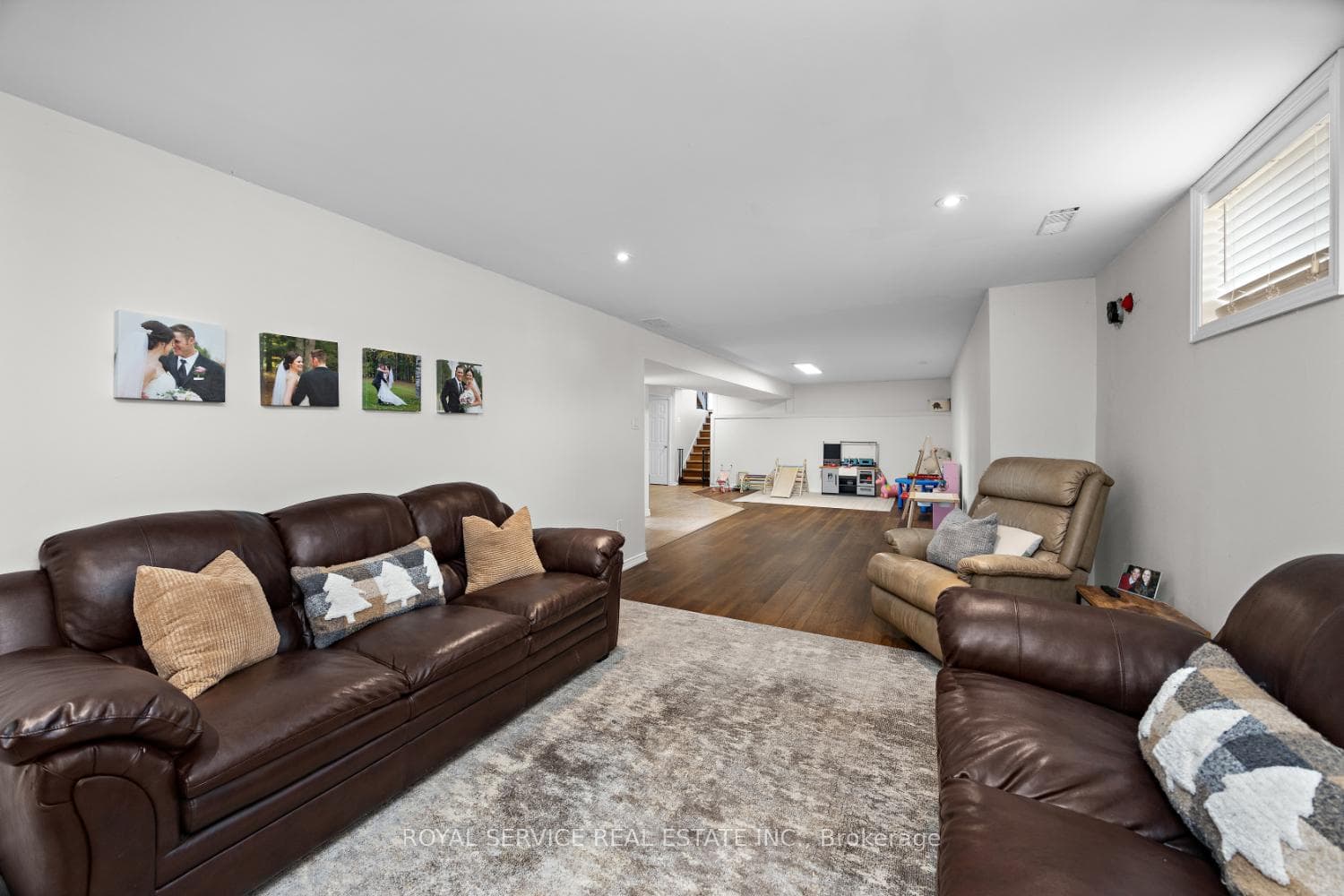Spacious Family Room