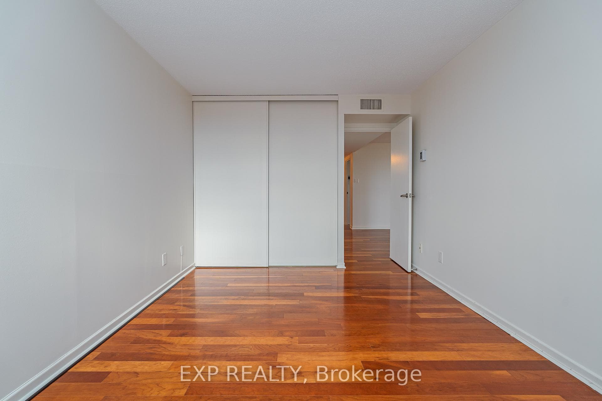 1500 Riverside Drive Unit 2305 photo 27