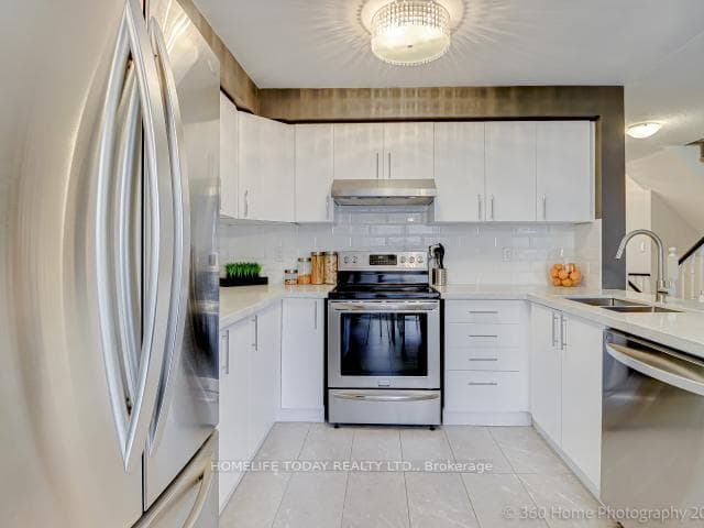 5 Donlevy Crescent photo 14