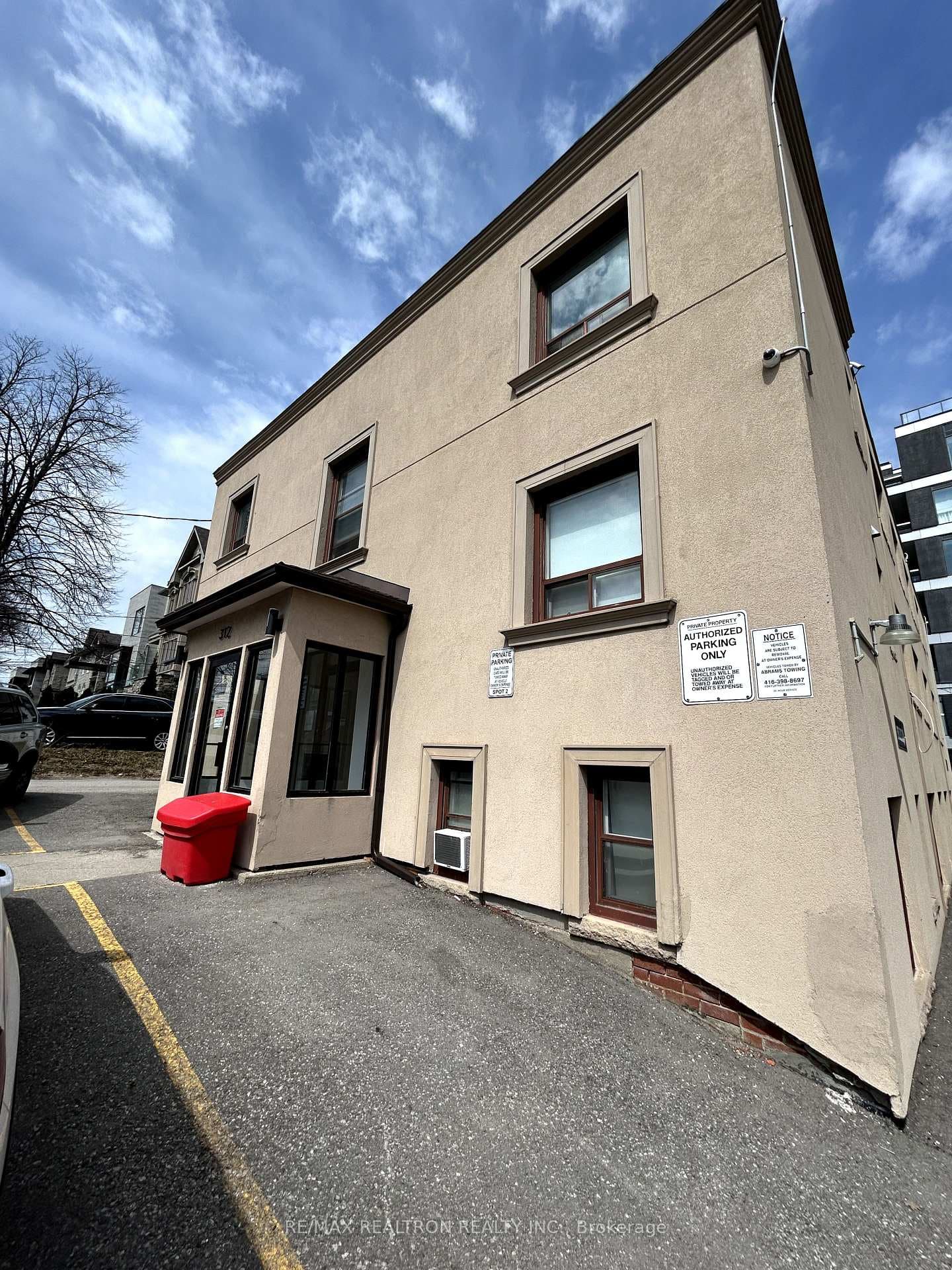 312 Douglas Avenue Unit 302 photo 11