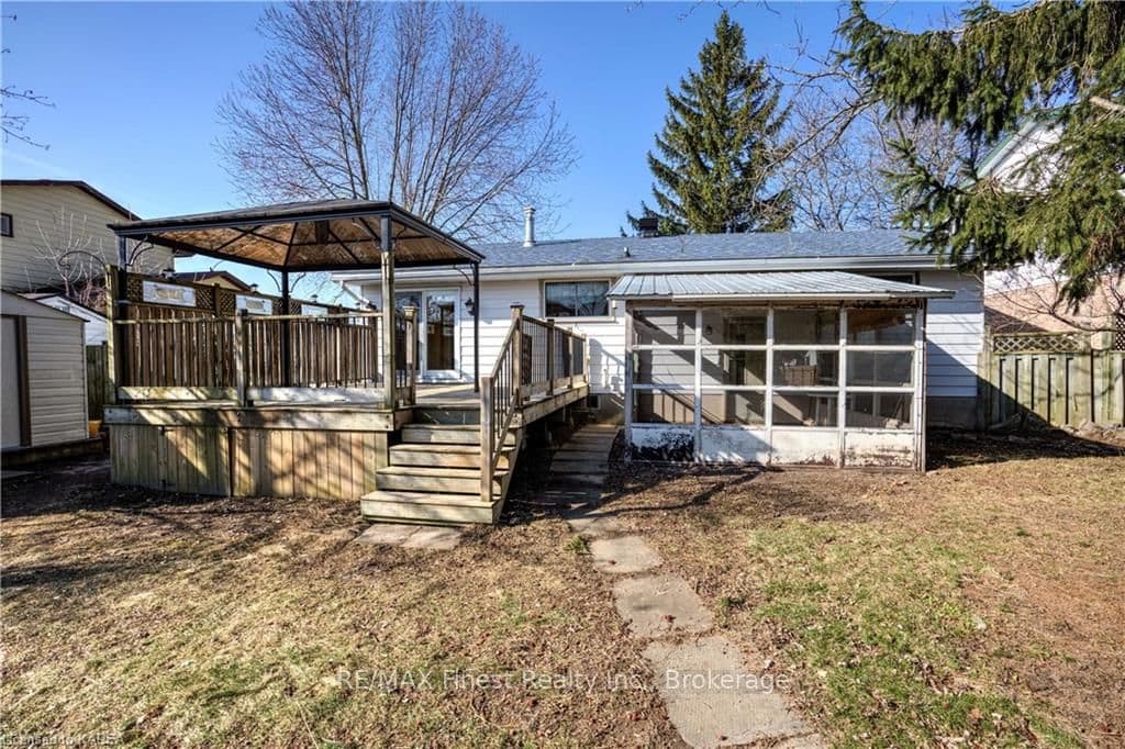 39 GREEN Drive photo 43