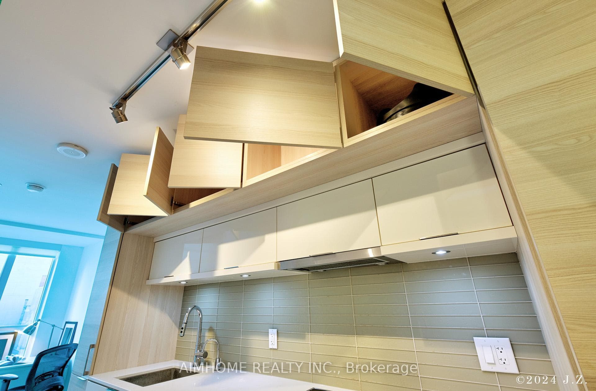 88 Scott Street Unit 1112 photo 6