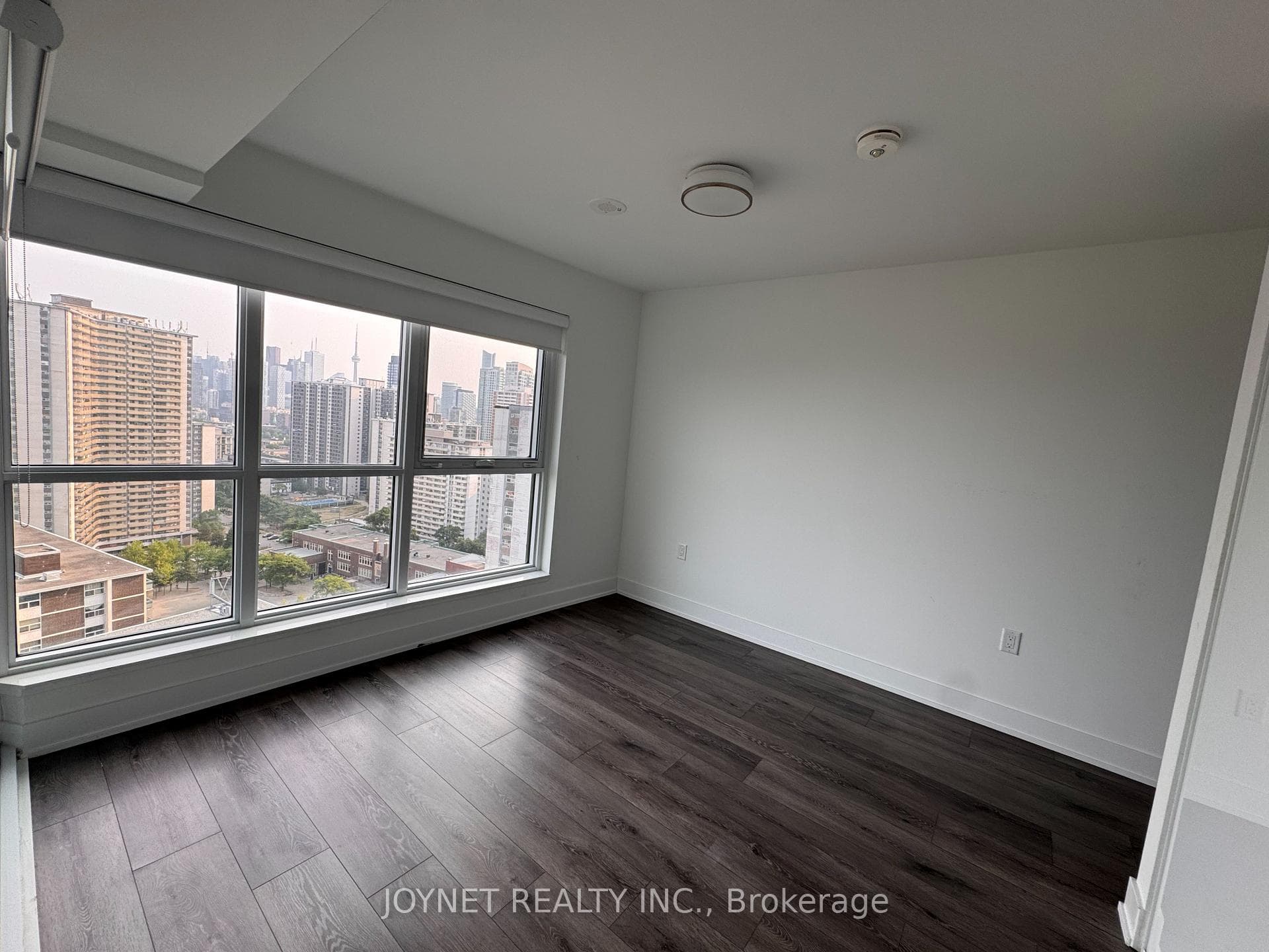 585 Bloor Street Unit 2221 photo 6