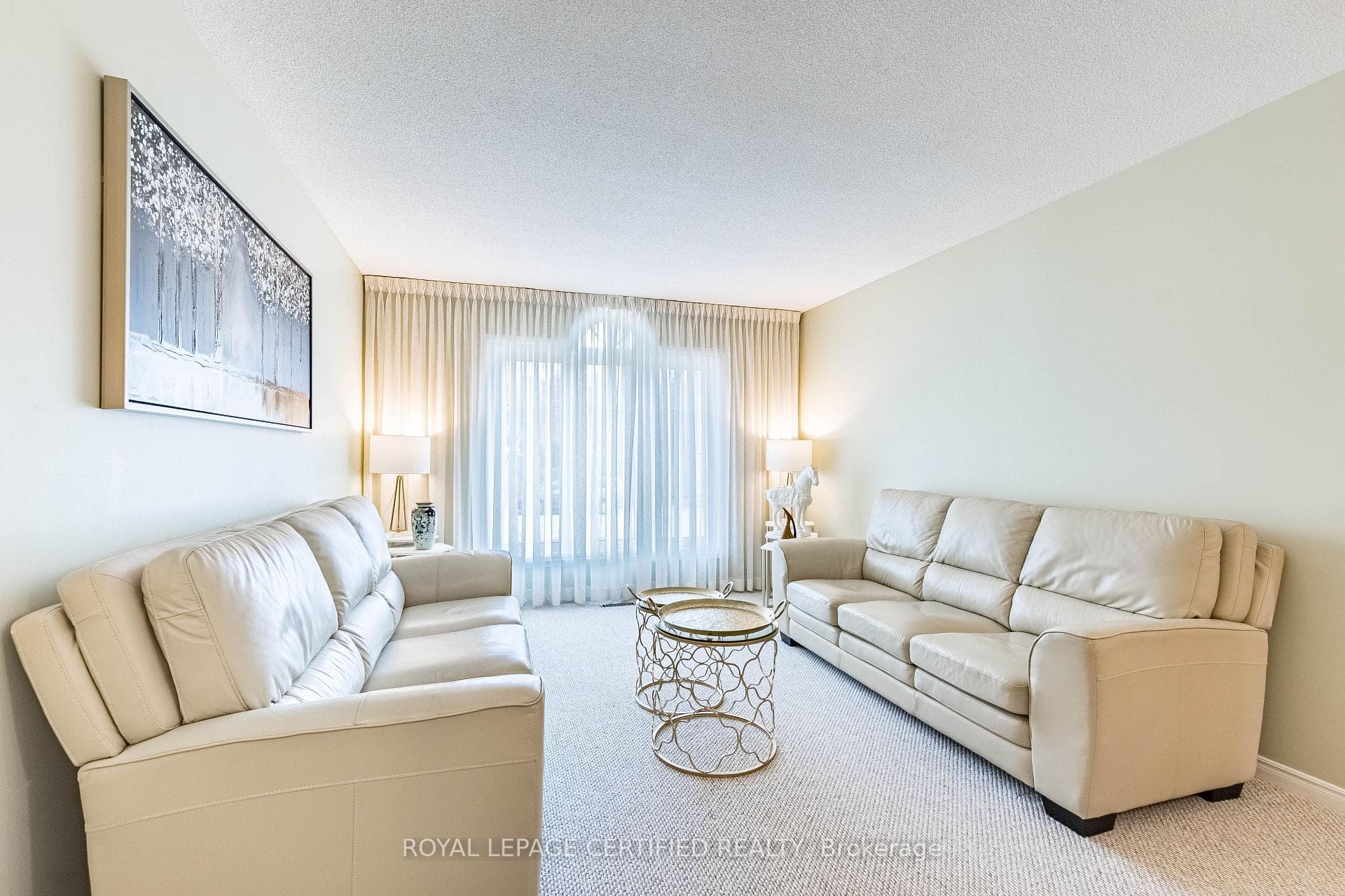 48 Fernbrook Crescent photo 7