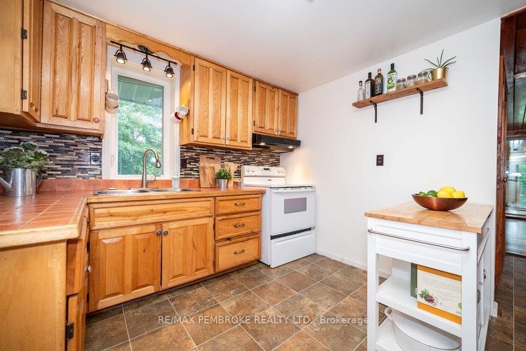 1663 BARRON CANYON Road photo 7