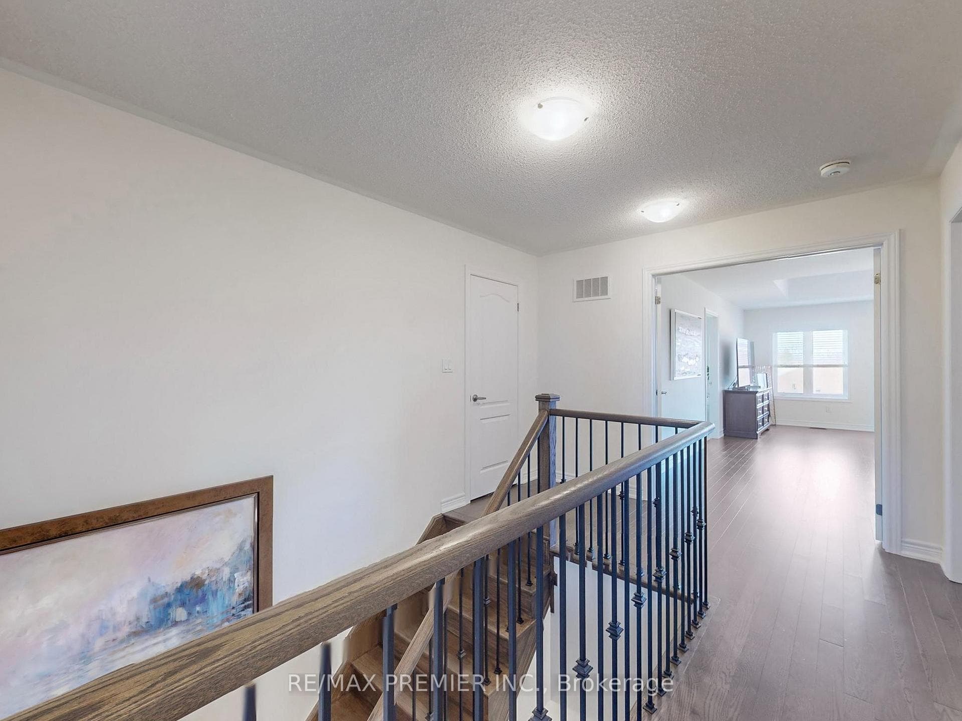 49 Forest Edge Crescent photo 14
