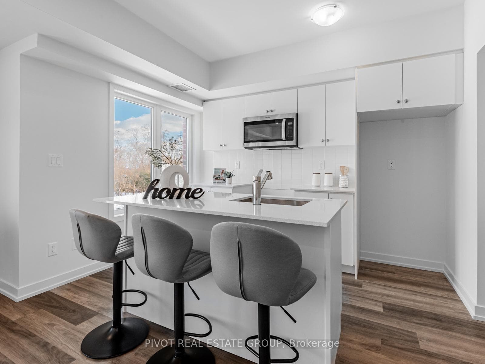 60 Elizabeth Street Unit 3307 photo 3
