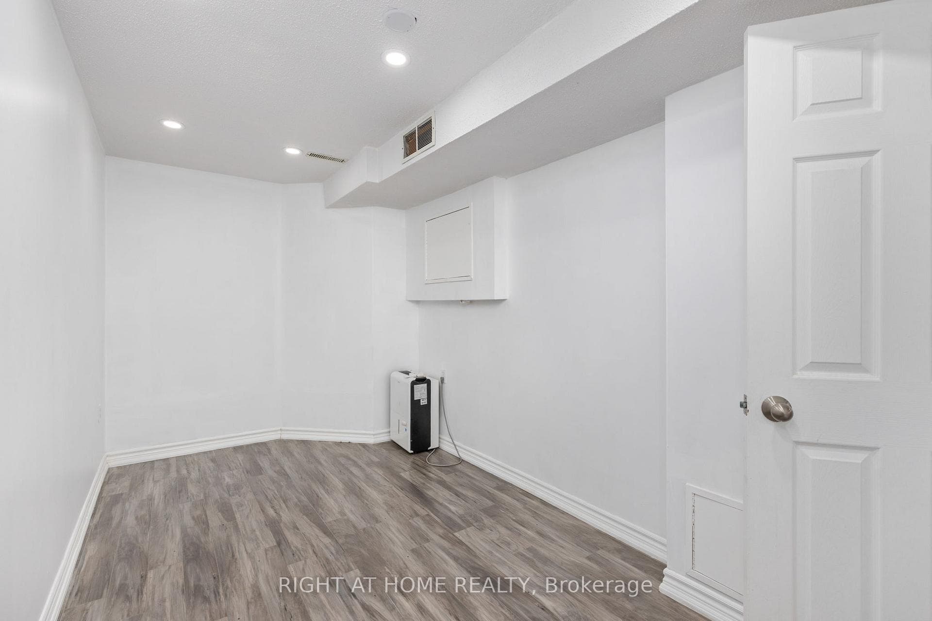 2350 GRAND RAVINE Drive Unit 100 photo 37
