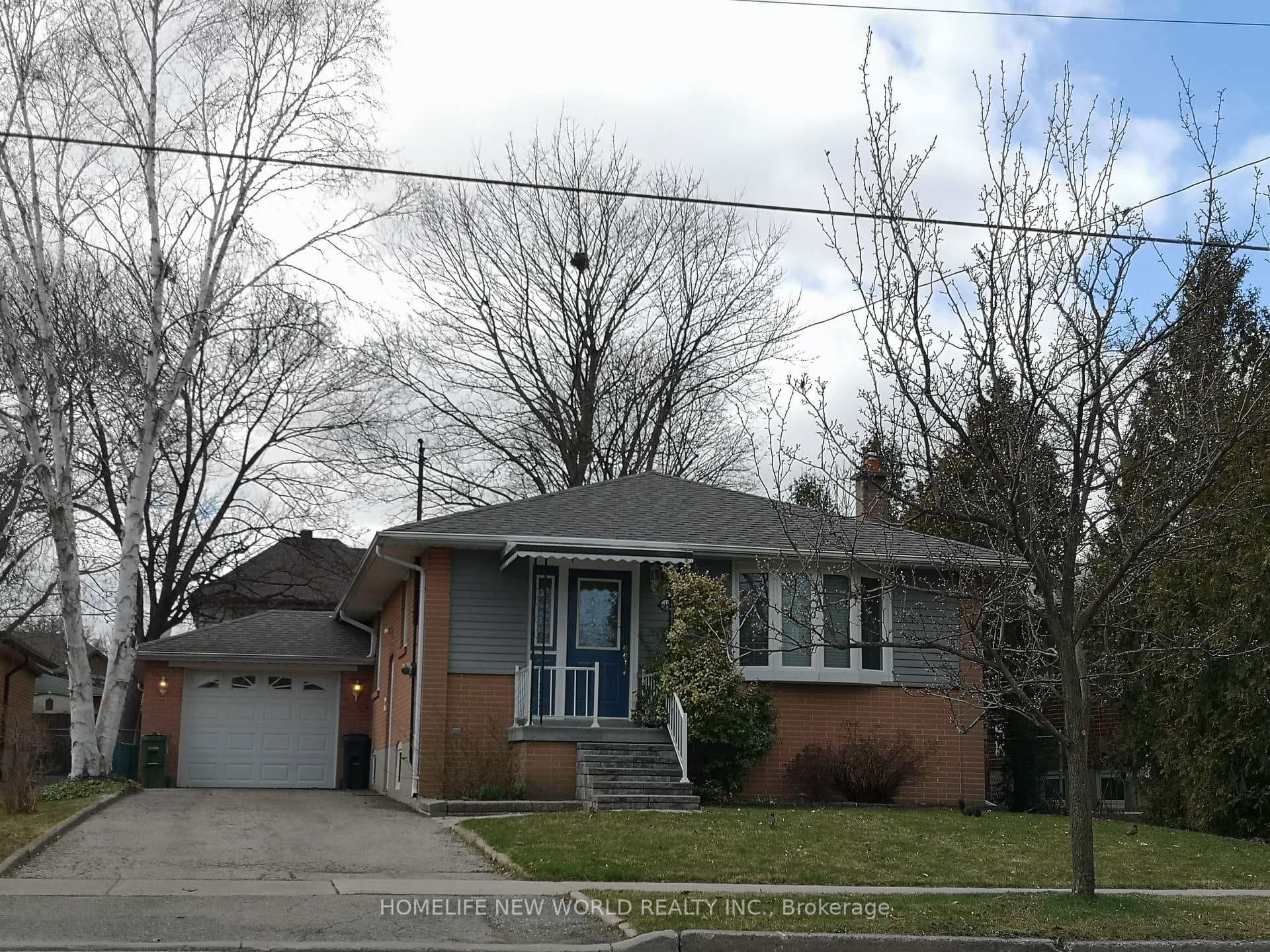 158 Wincott Drive photo 2
