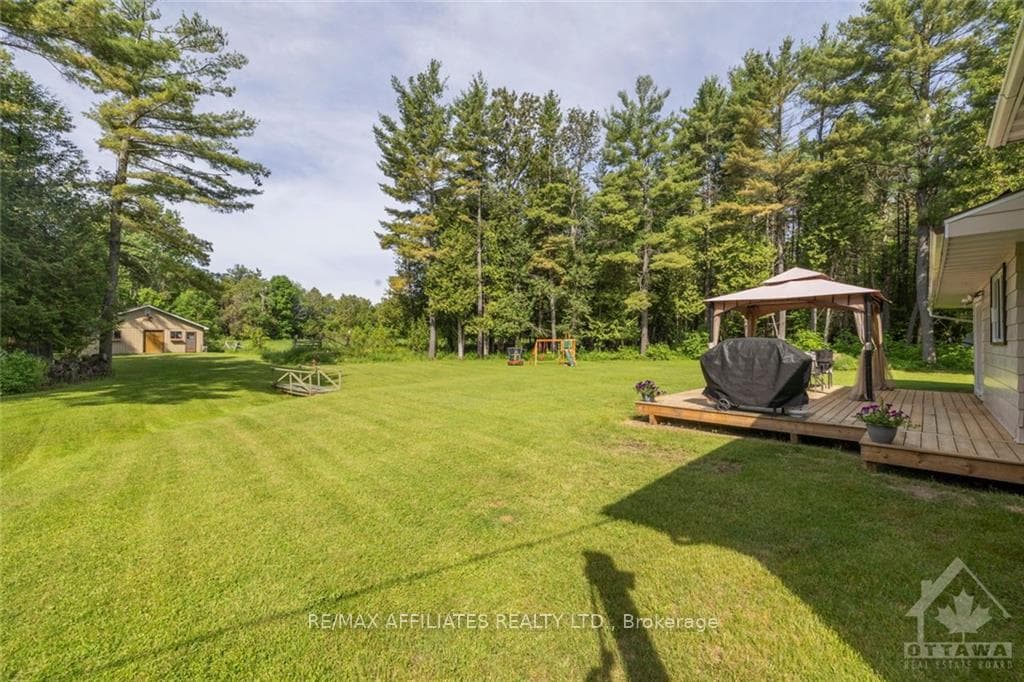 309 DARLING Road photo 17