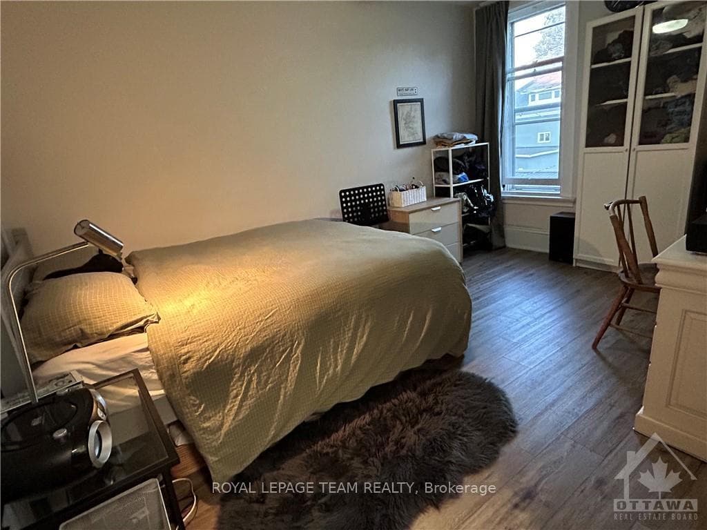 16 POWELL Avenue Unit 2 photo 19