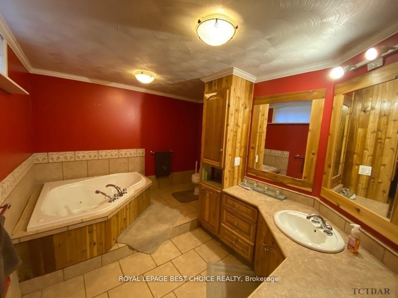 60 Lakeshore Road photo 26