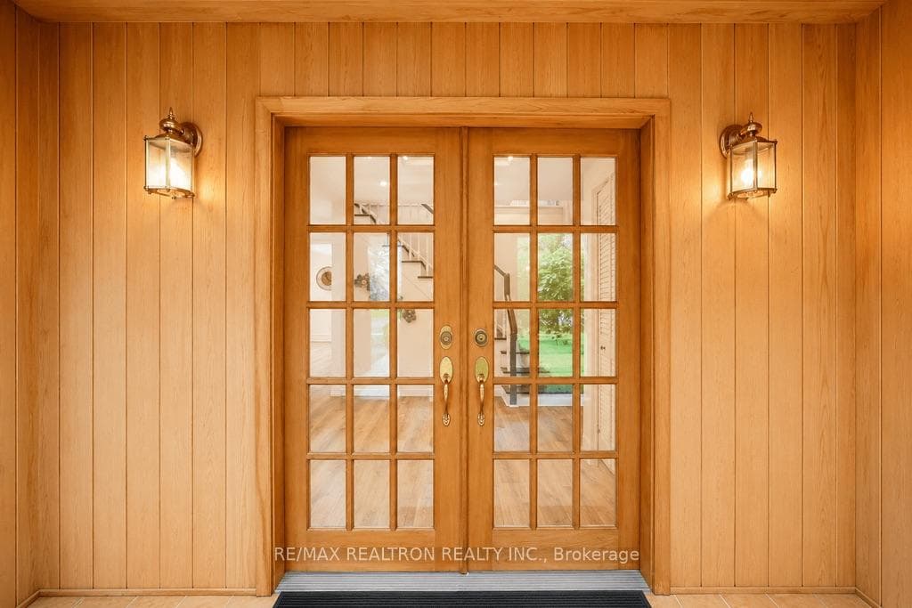 18 Debra Crescent photo 7