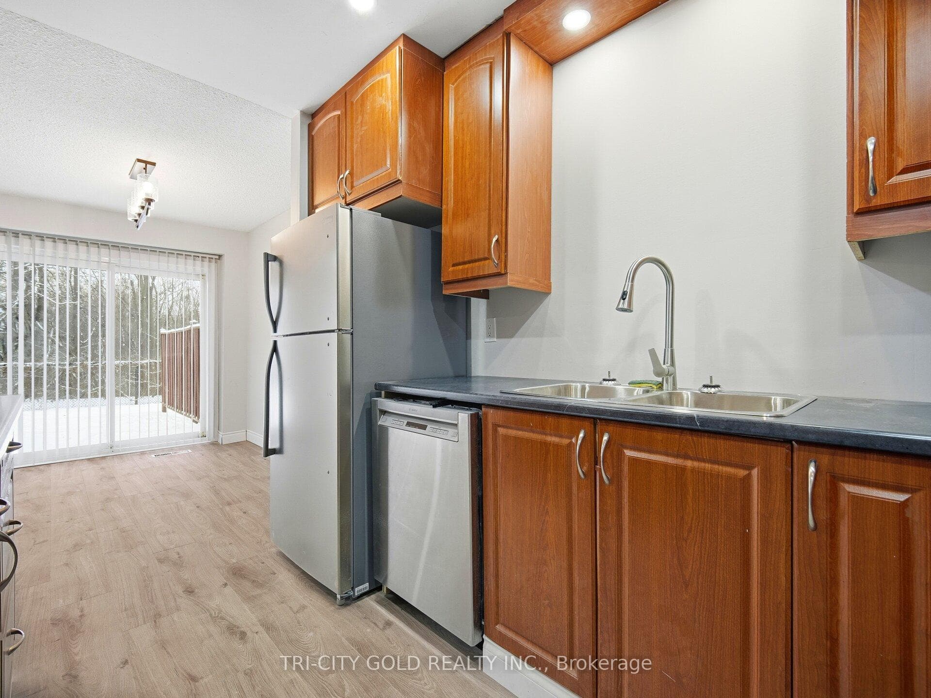 20 Carisbrooke Court Unit 20 photo 14