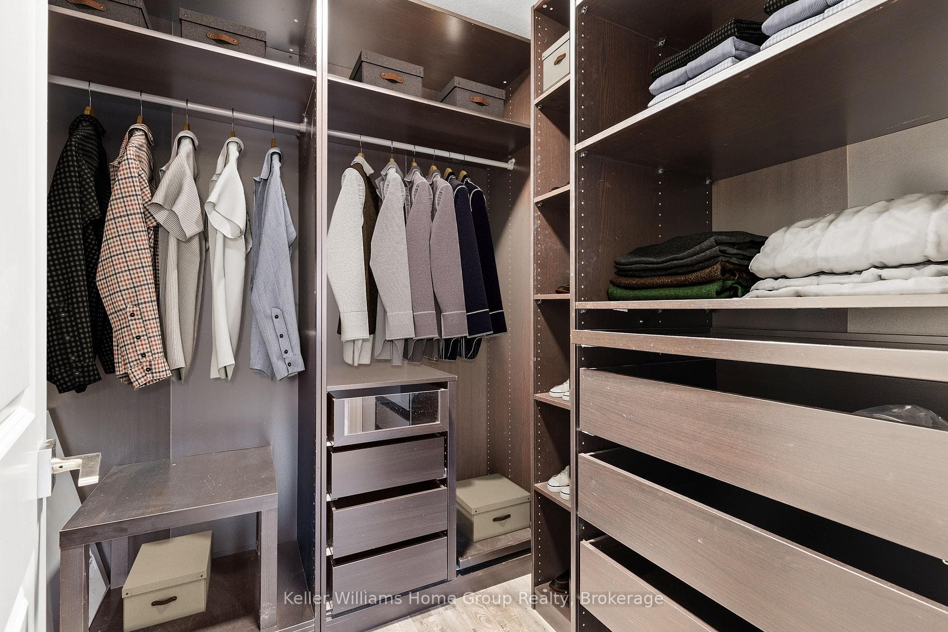 Walk-in Closet