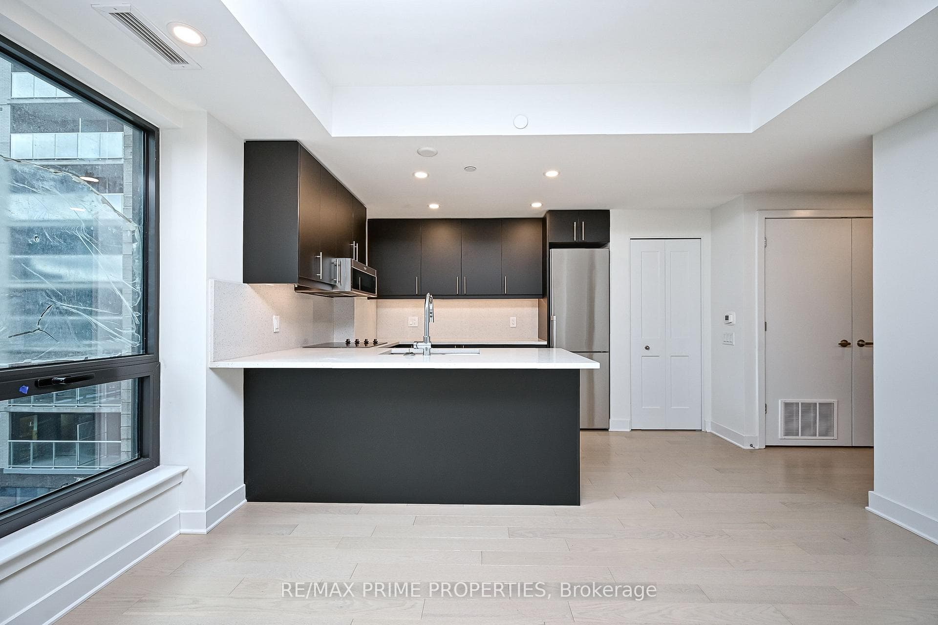 180 GEORGE Street Unit 508 photo 11