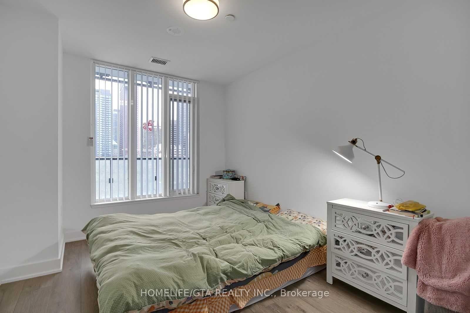 575 Bloor Street Unit 511 photo 18