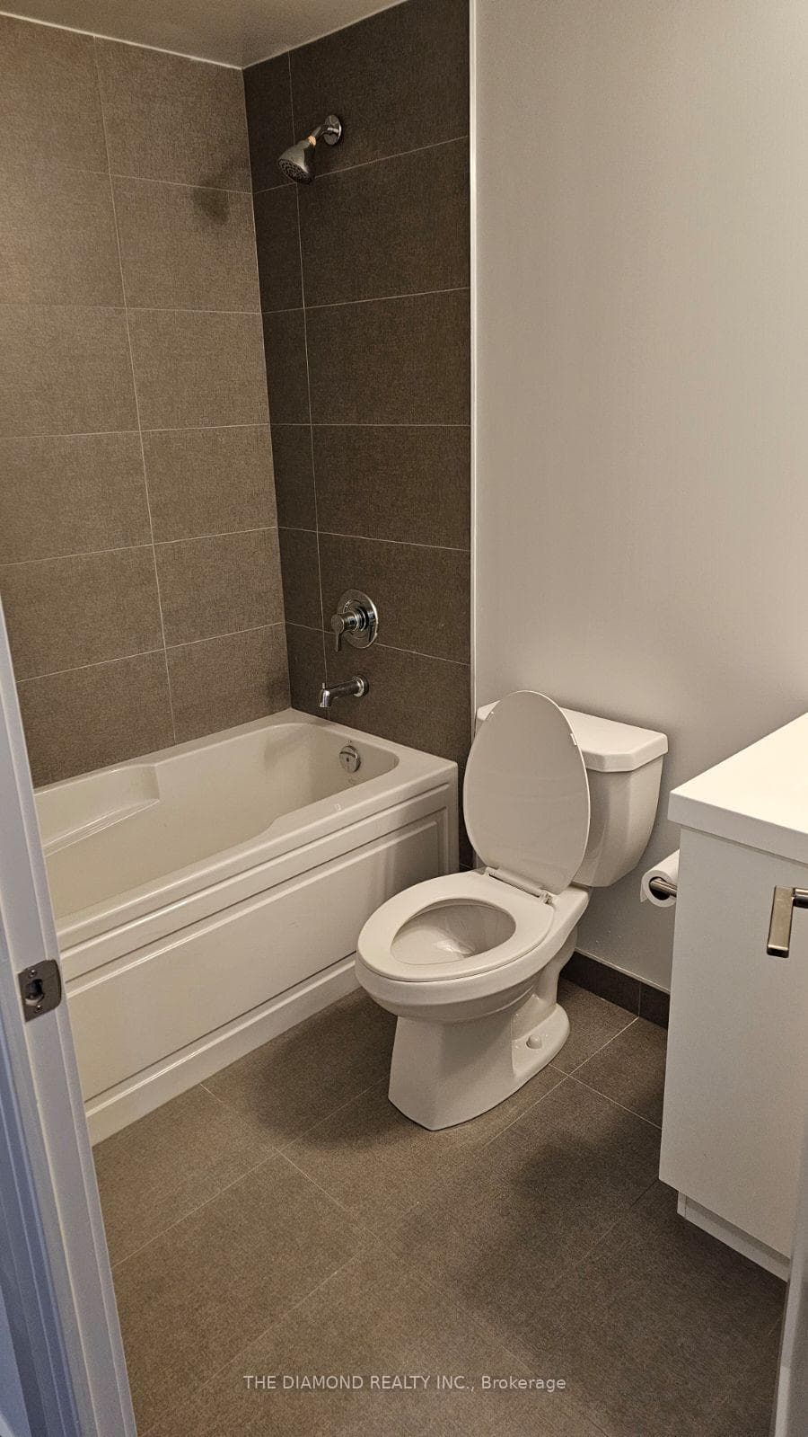 2550 Simcoe Street Unit 715 photo 9