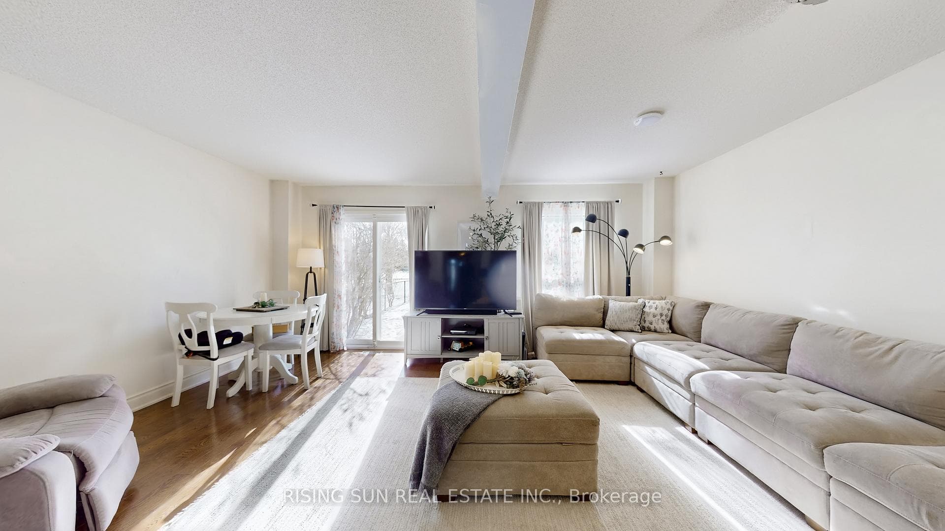 44 Whitehaven Drive photo 4