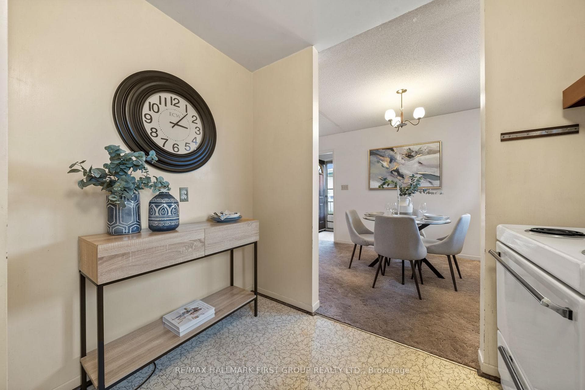8 Bleeker Avenue photo 17