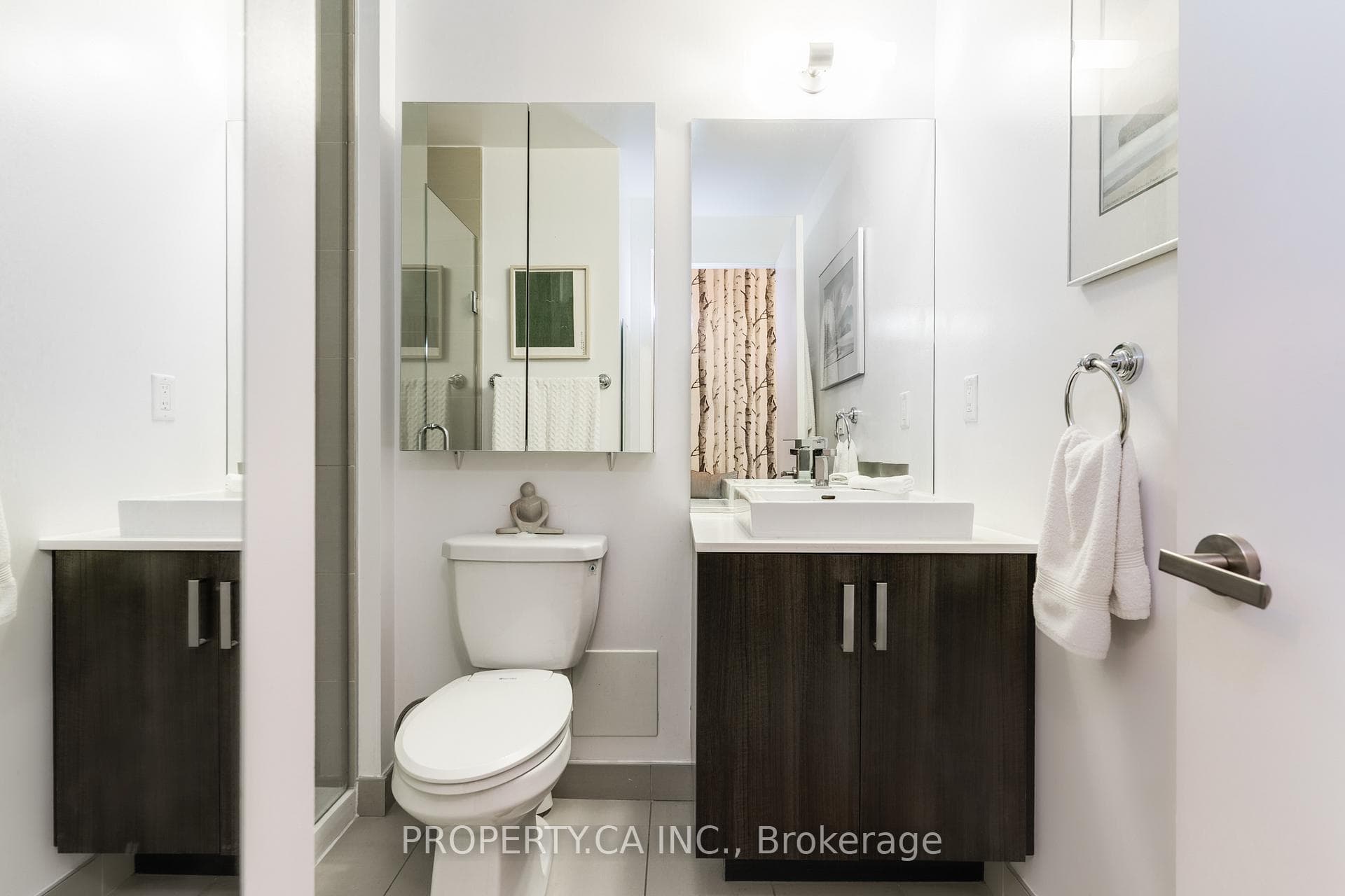 36 Howard Park Avenue Unit 207 photo 21