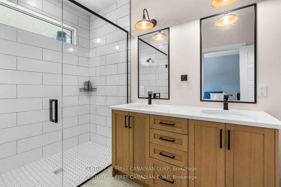 128 Scotts Drive photo 31
