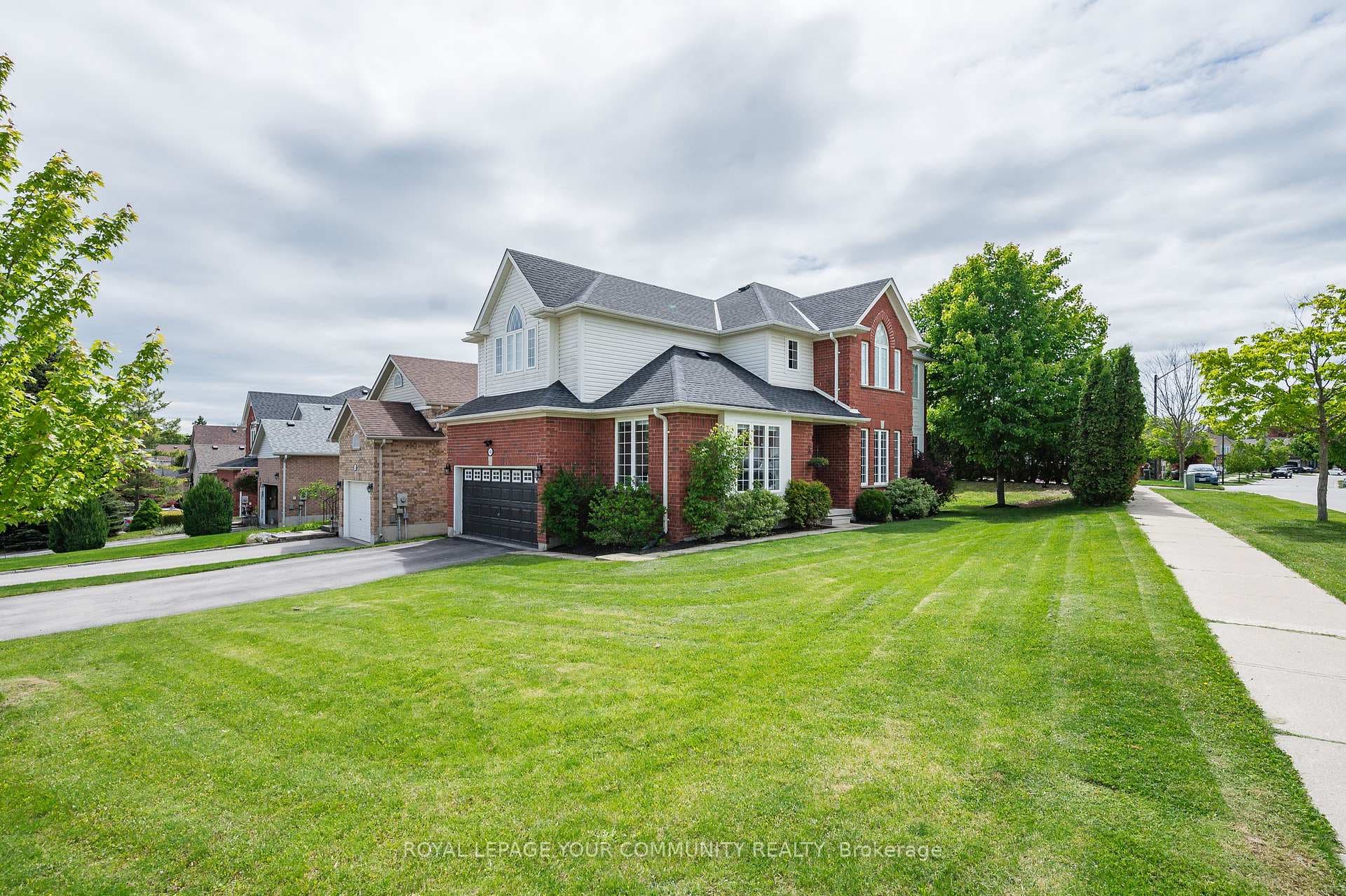 48 Dr Jones Drive photo 3