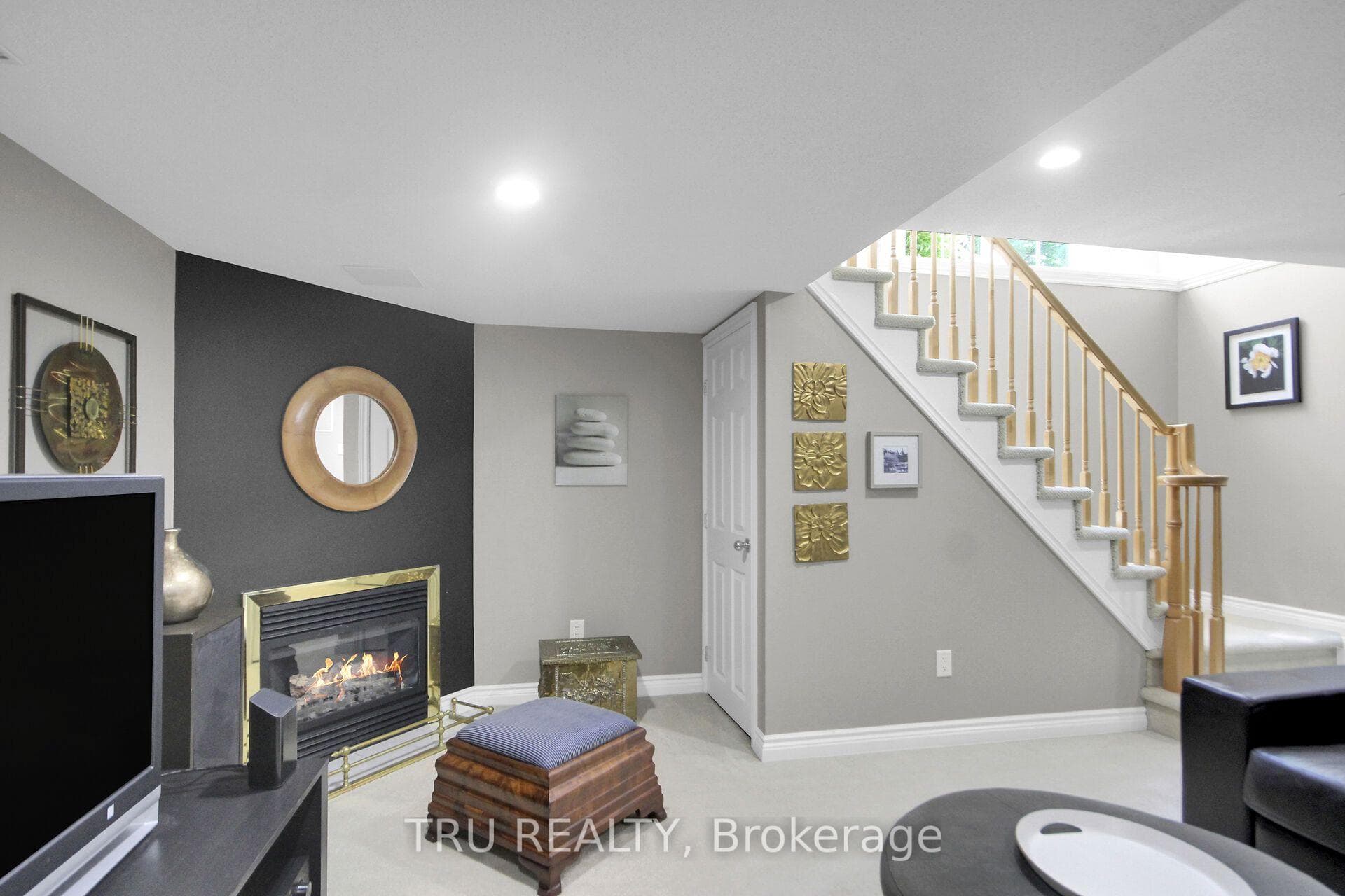 109 Braddock Private photo 35