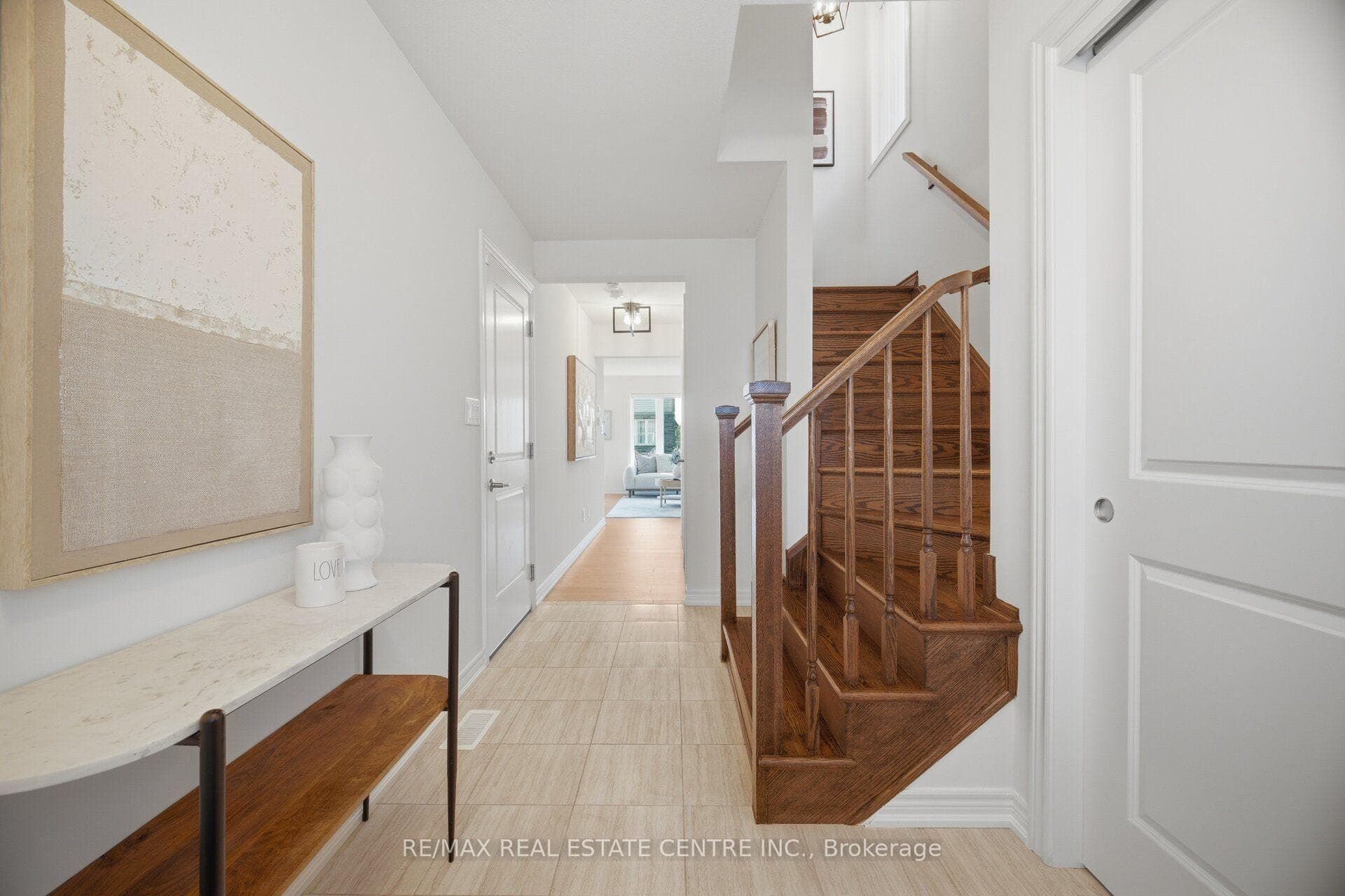 206 HERON Street photo 8