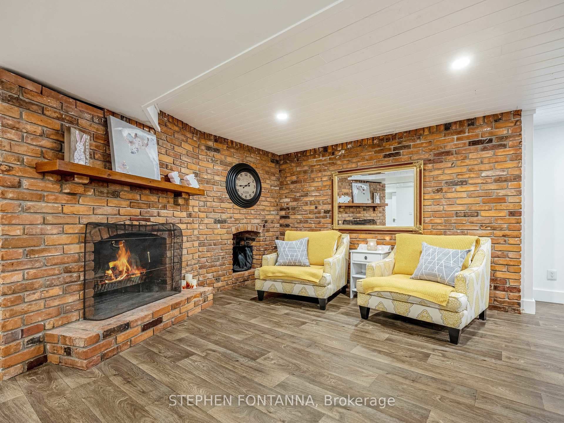 17 Glen Crescent Drive photo 27
