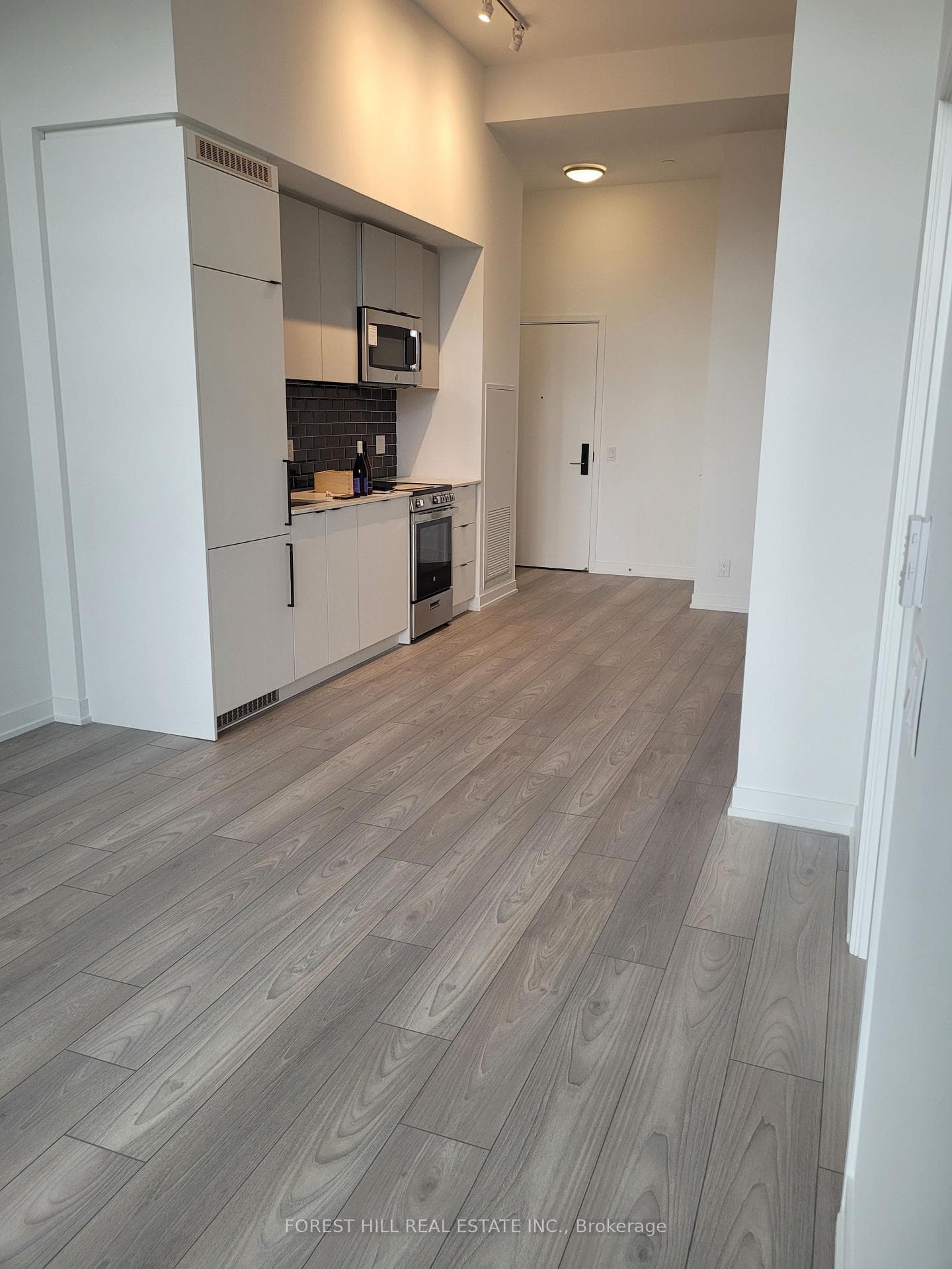 1182 King Street Unit 221 photo 6