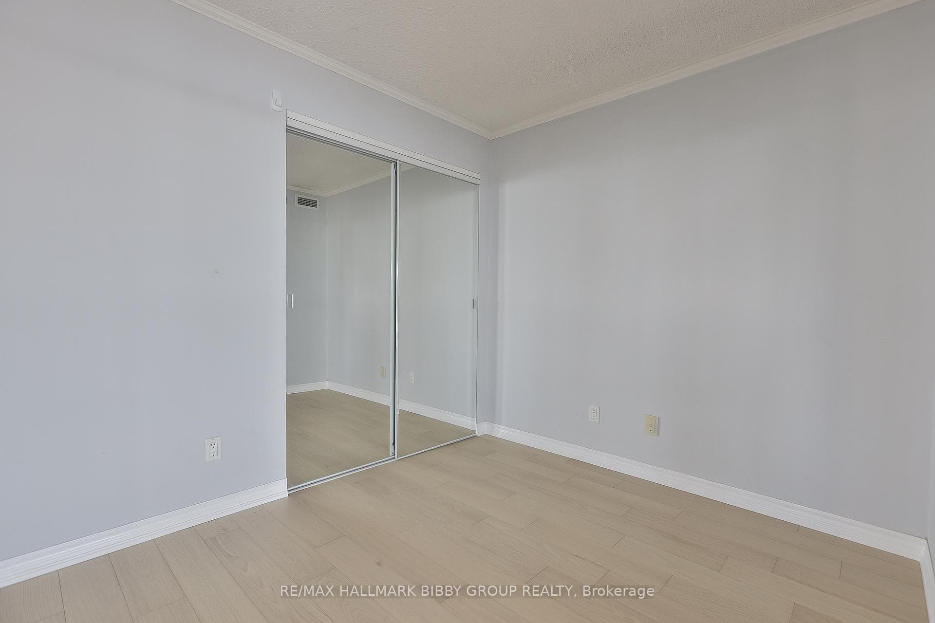 410 Queens Quay Unit 1103 photo 20