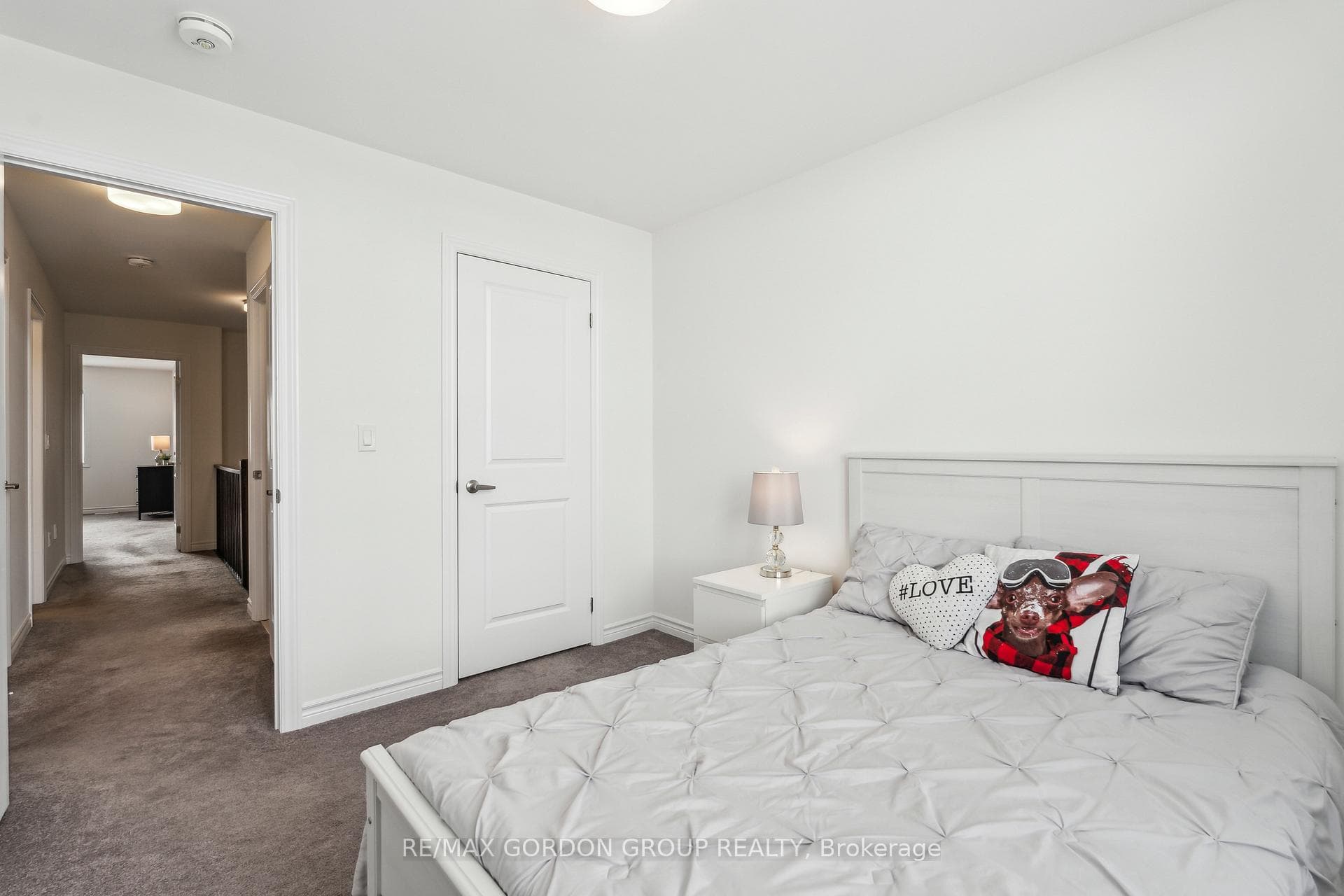 1461 Blackmore Street photo 27
