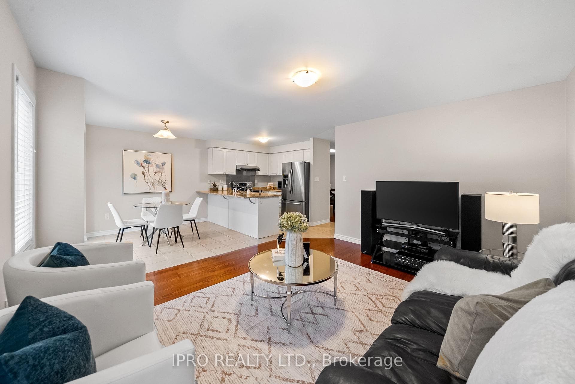 70 Fenchurch Drive photo 18