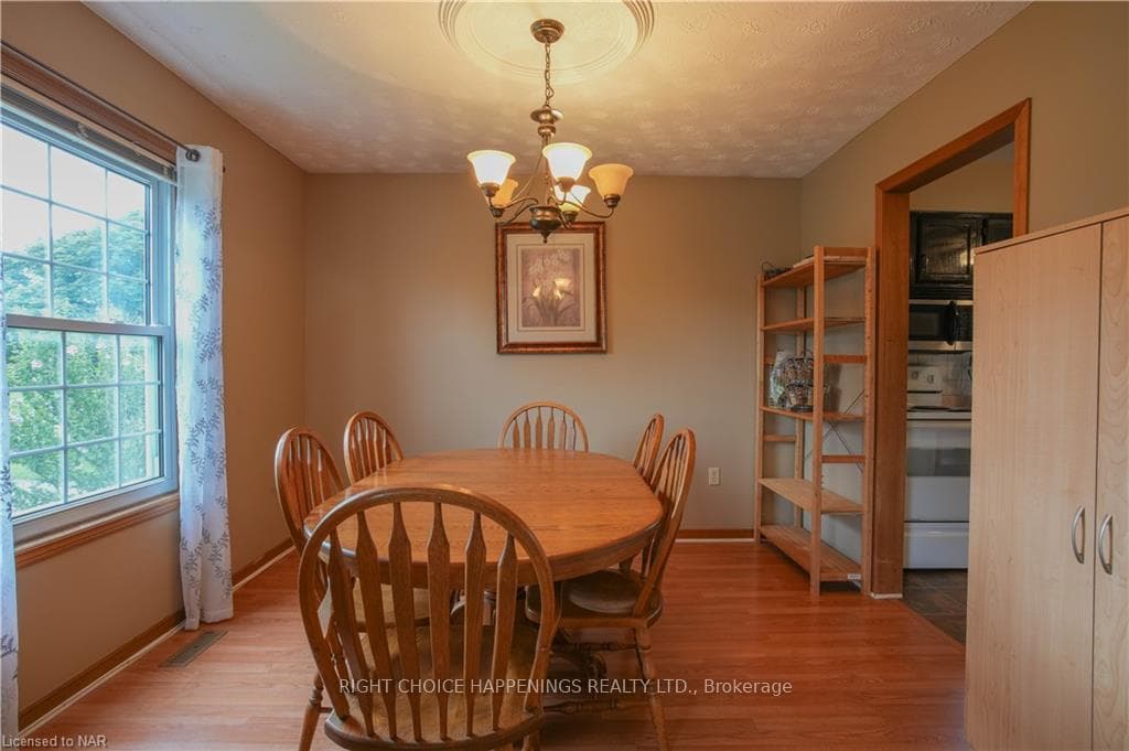 555 ALLANBURG ROAD Road photo 8