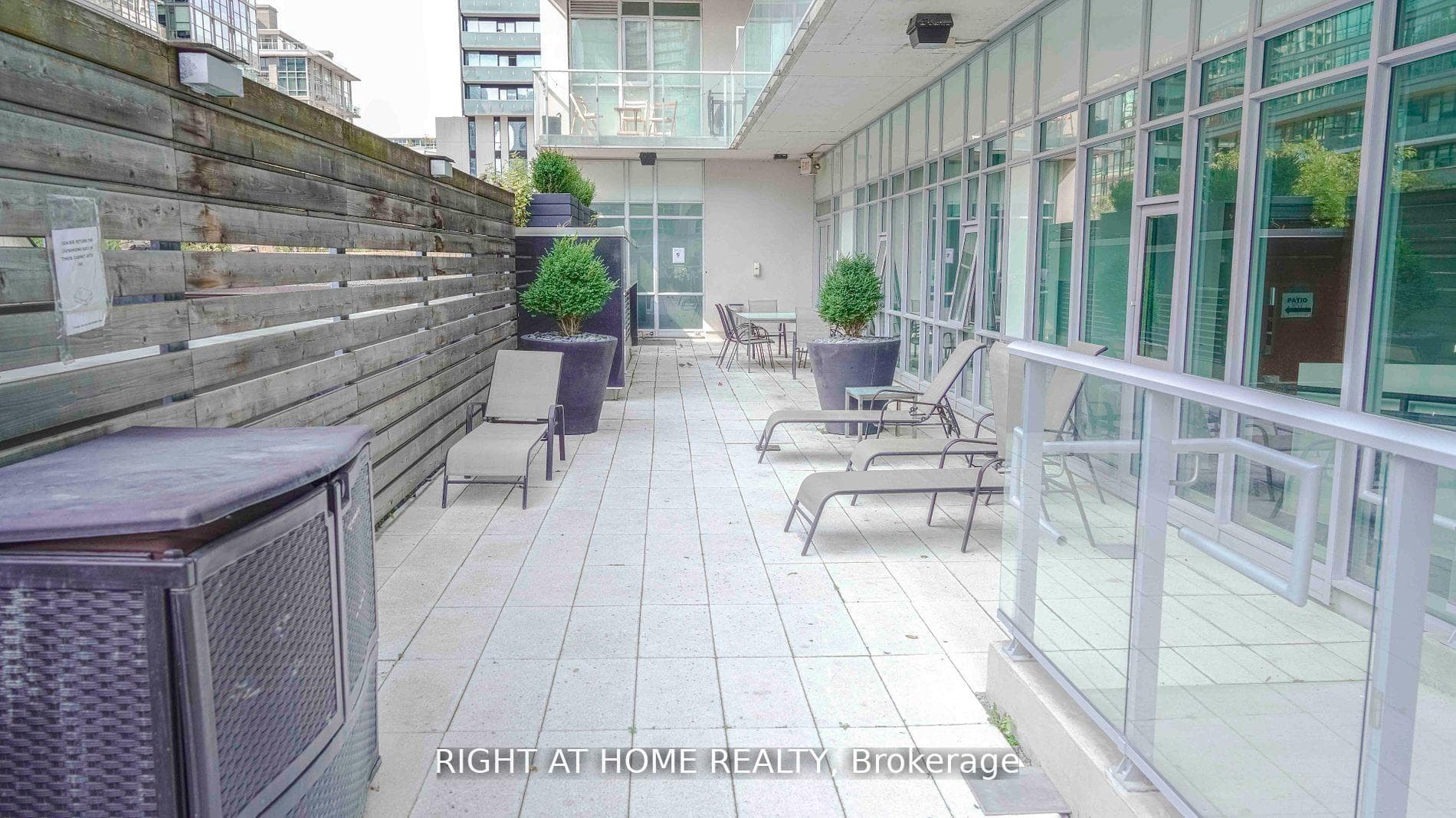 375 King Street Unit 2504 photo 16