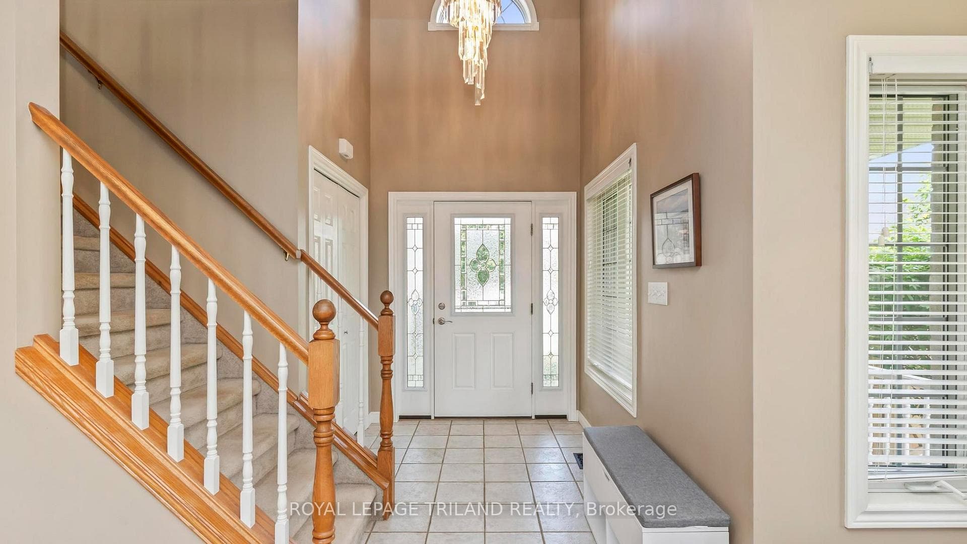 17 WINDEMERE Place photo 5