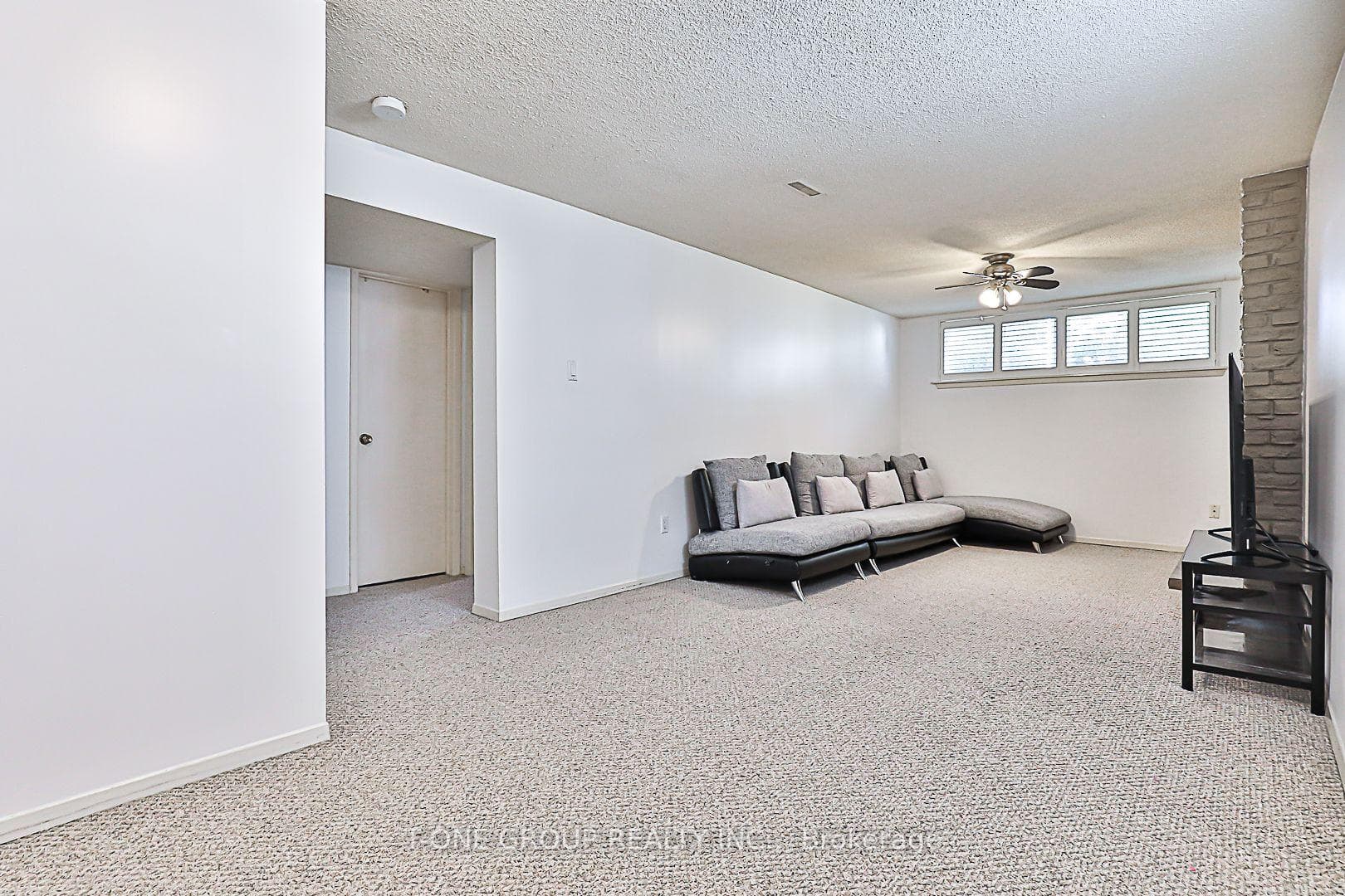 535 Bradley Drive photo 23