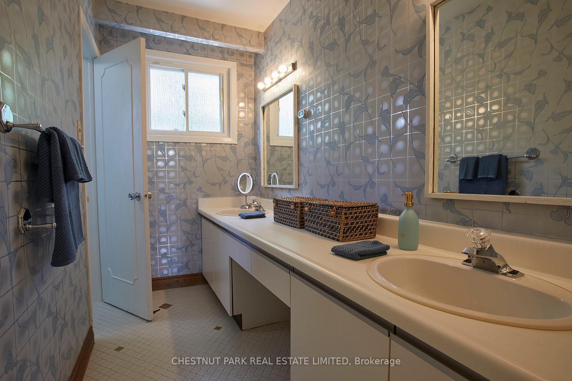 252 Otonabee Avenue photo 23