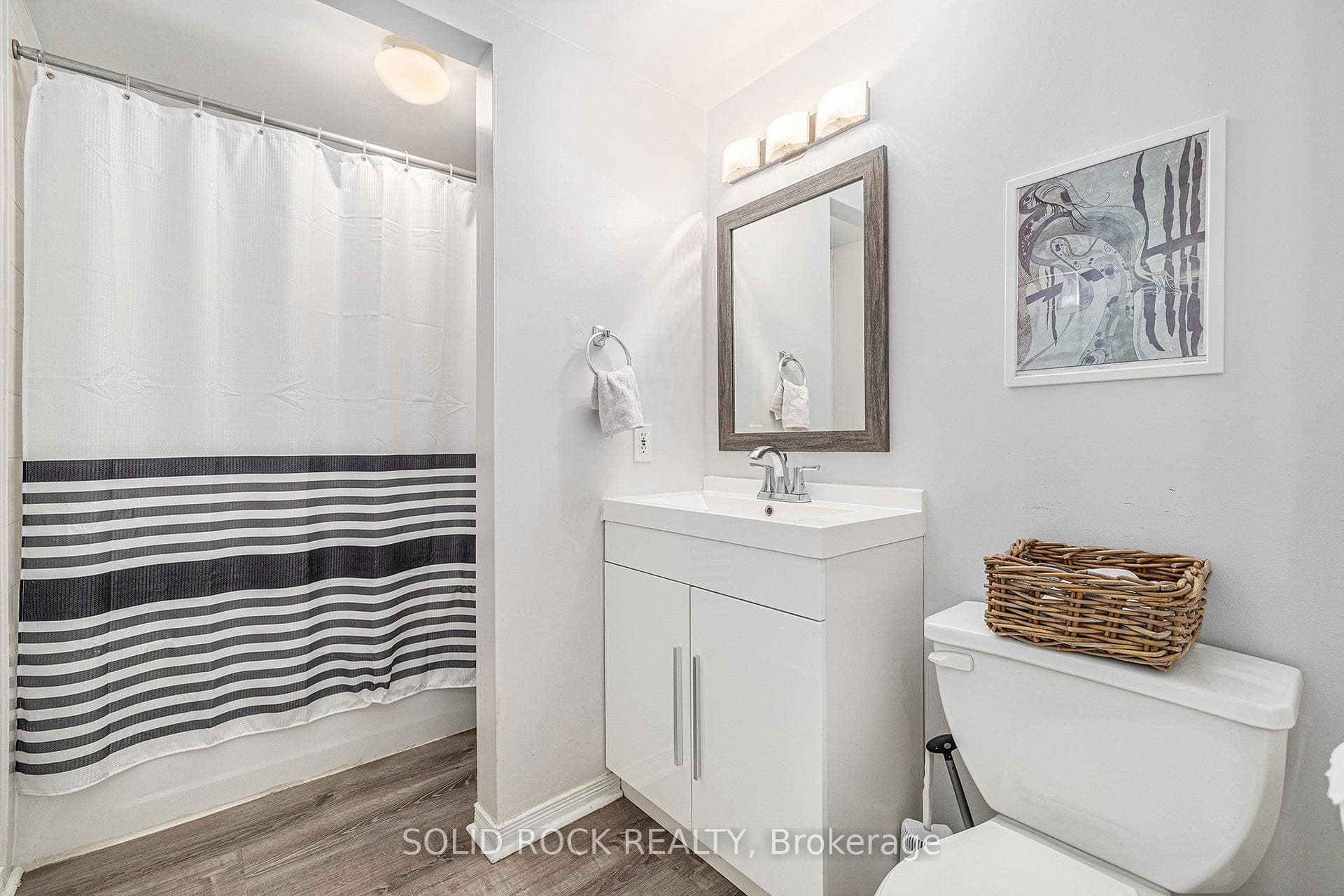 Full Entry Level Bathroom