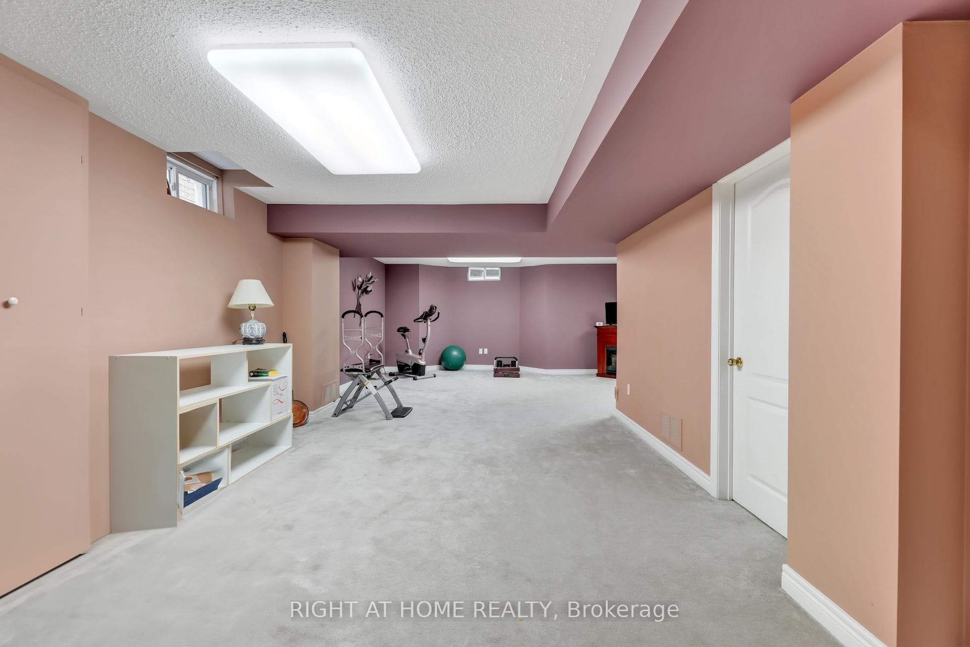 105 Huntingfield Street photo 38