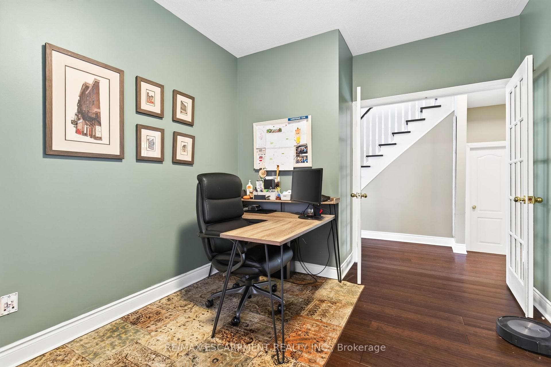 16 Watercliff Place photo 11