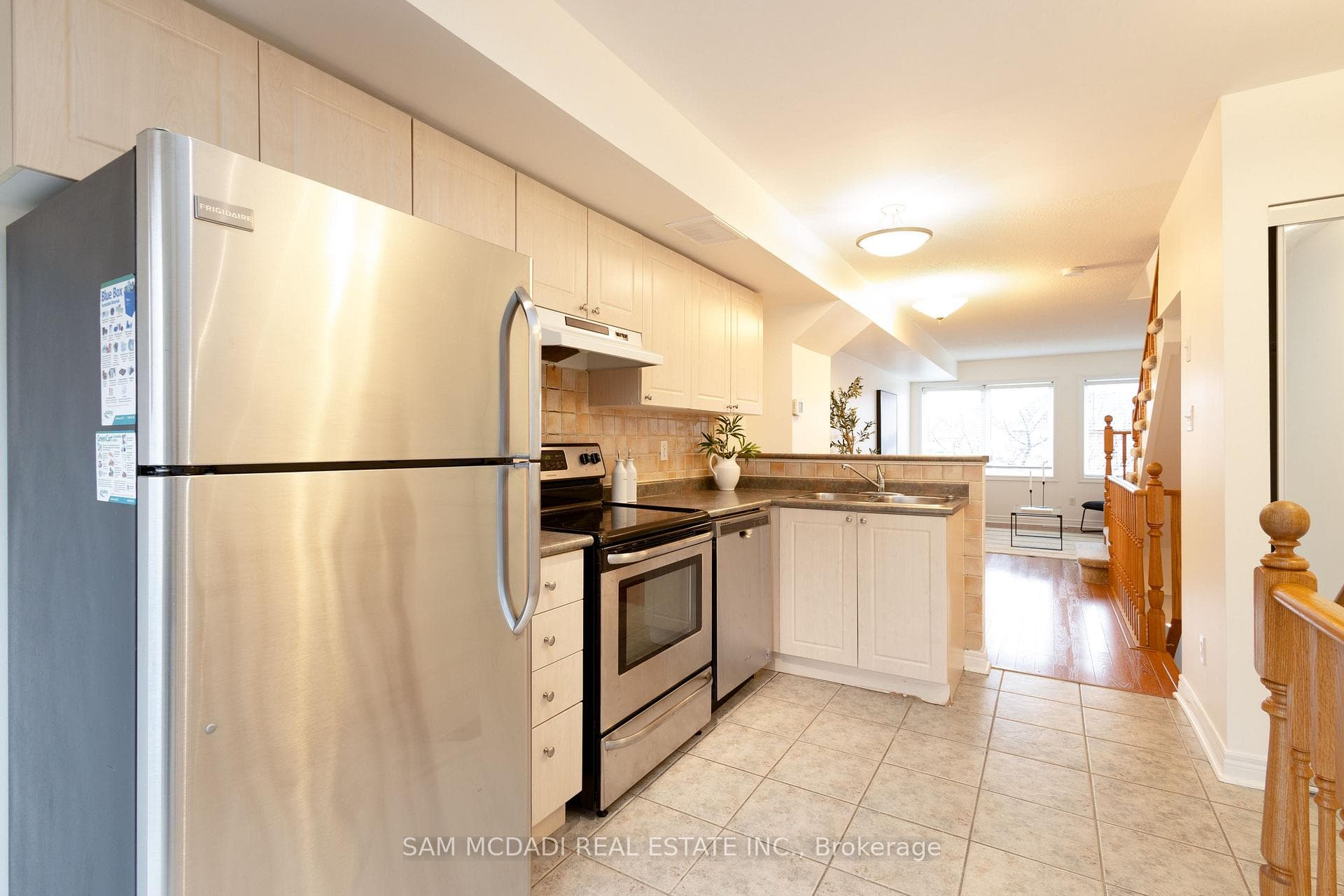 1751 Lampman Avenue Unit 7 photo 8