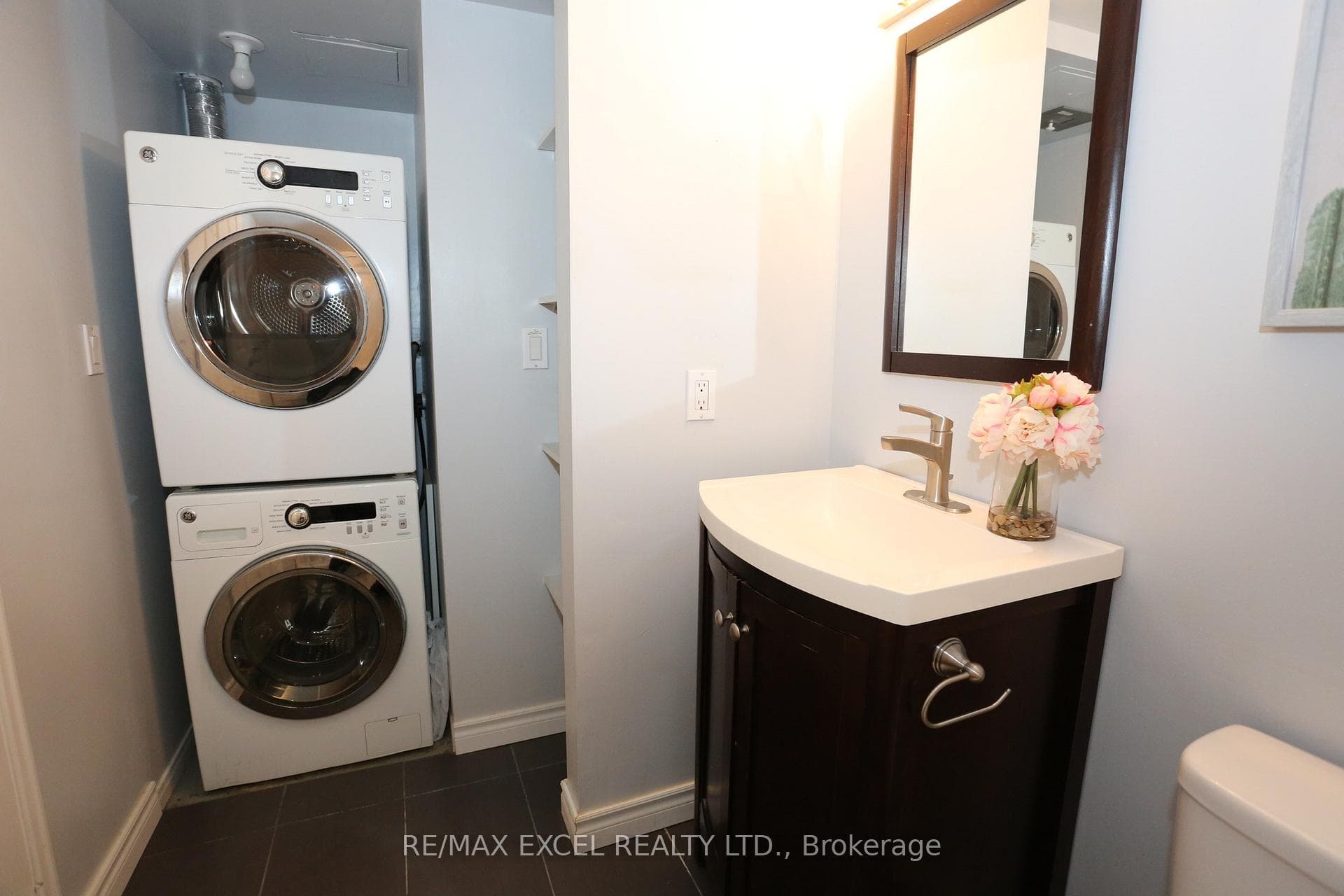 38 Hollywood Avenue Unit 114 photo 13