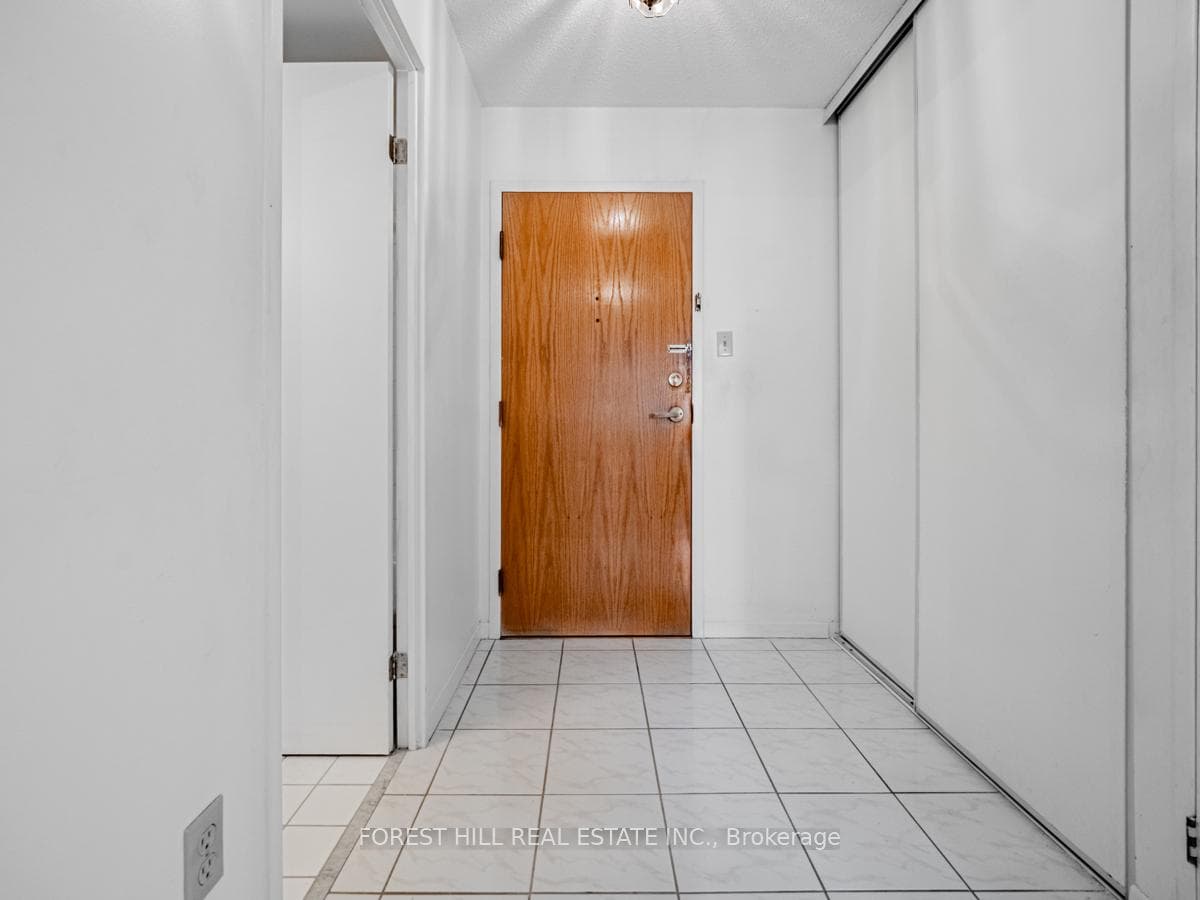 300 Webb Drive Unit 302 photo 3