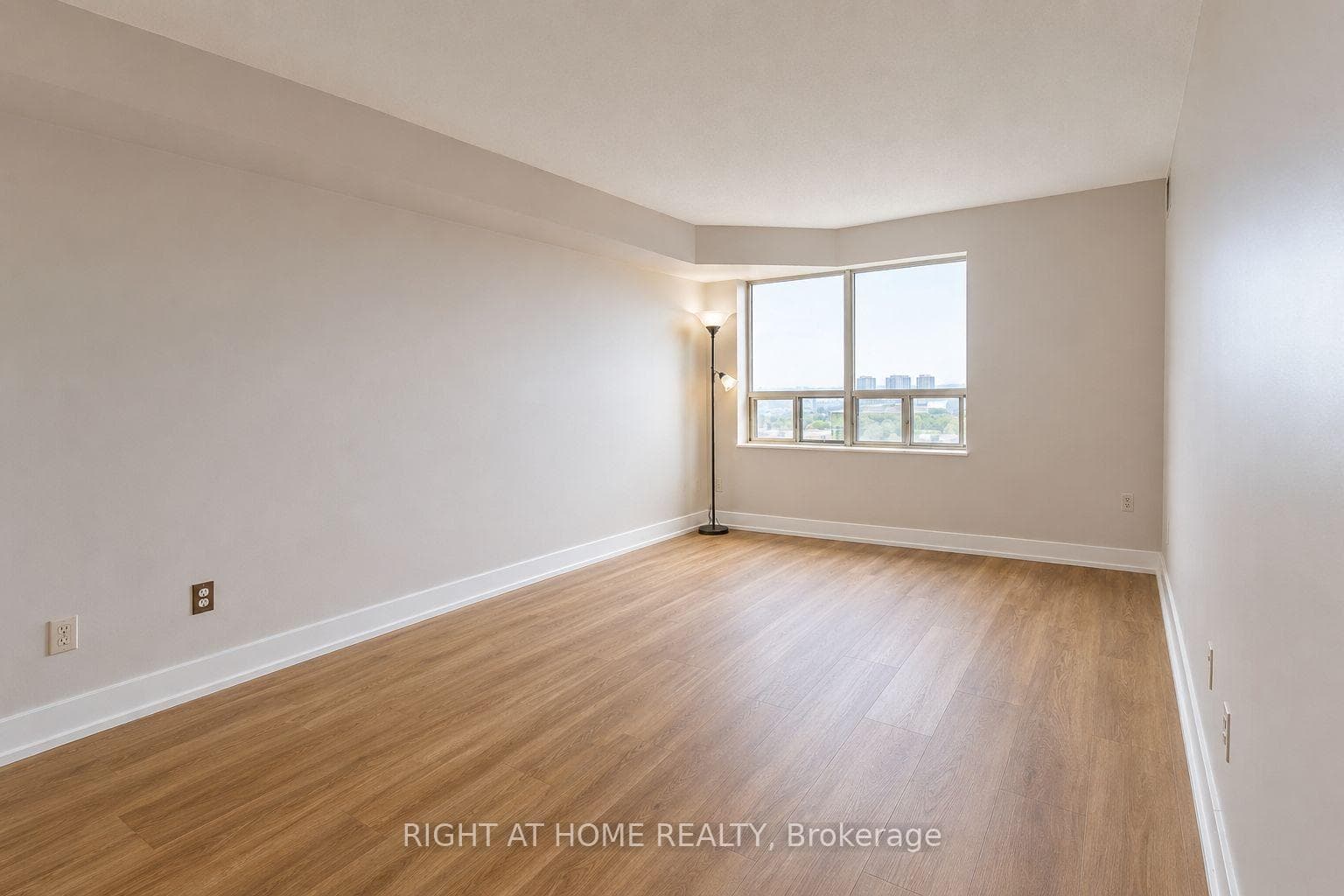 325 Webb Drive Unit 1811 photo 16